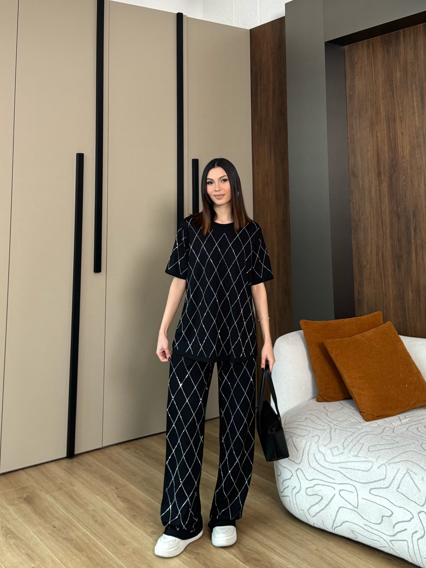 Oys Baklava Desen Taşlı Siyah Takım