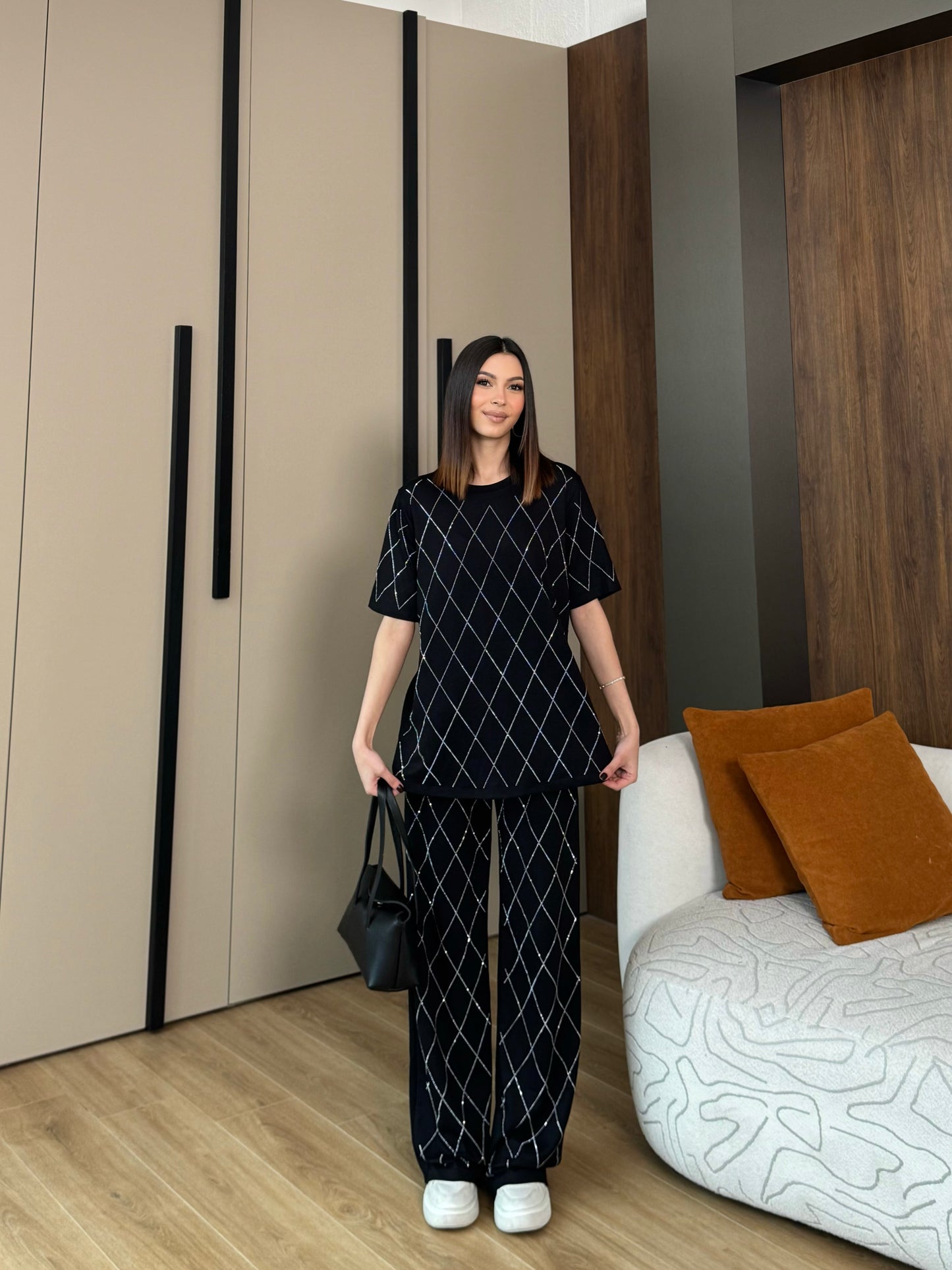 Oys Baklava Desen Taşlı Siyah Takım