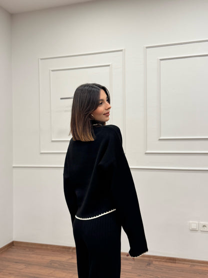 Mandy Fular Detay Crop Pantolon Triko Siyah Takım
