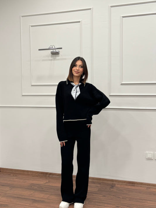 Mandy Fular Detay Crop Pantolon Triko Siyah Takım