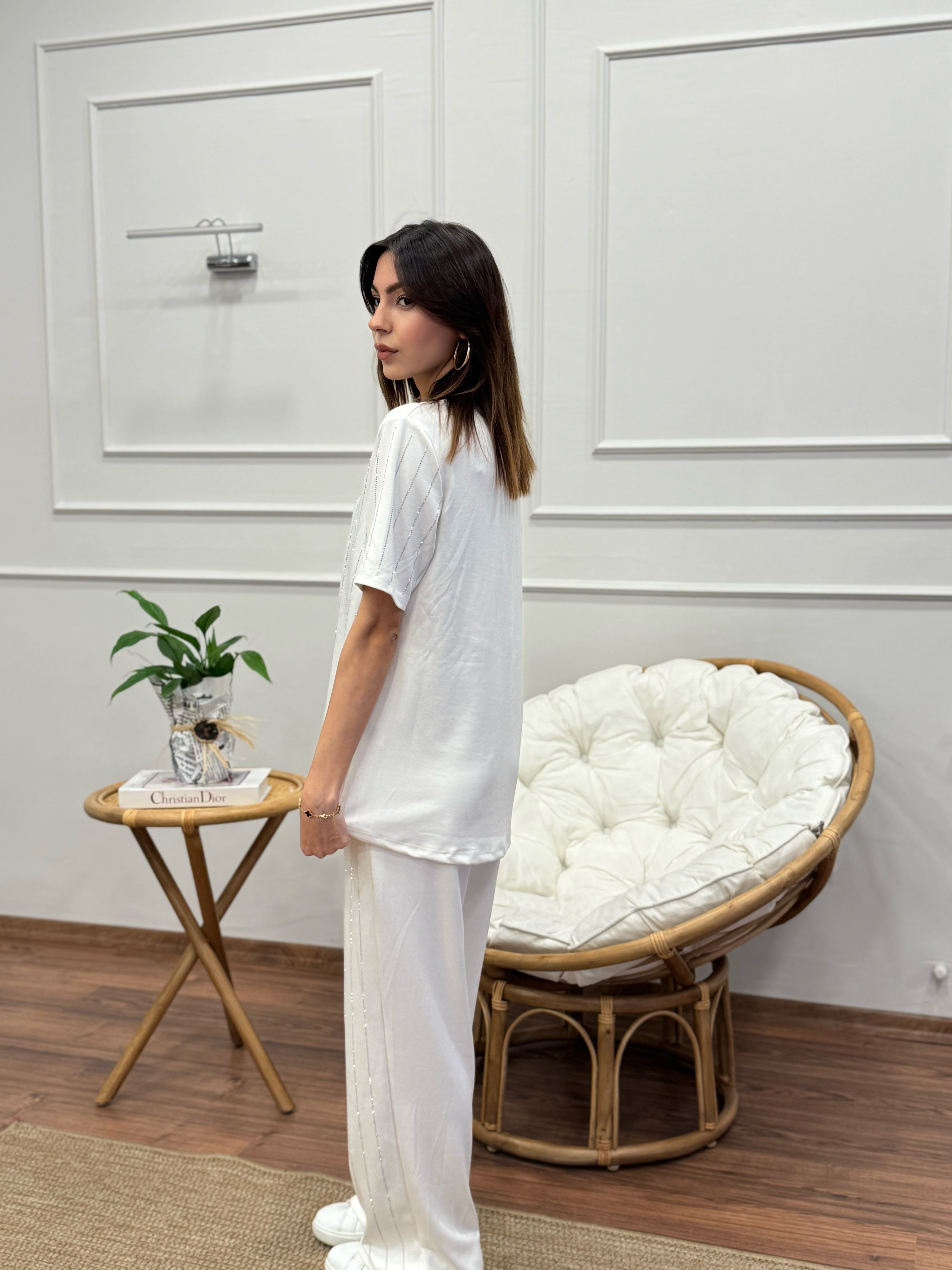 Oys Çizgi Desen Taş Baskı Beyaz Bluz Pantolon Takım