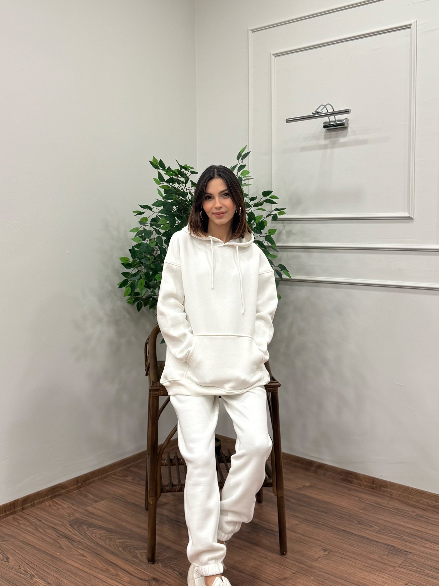 Miley Kapüşonlu Beyaz Eşofman Takımı