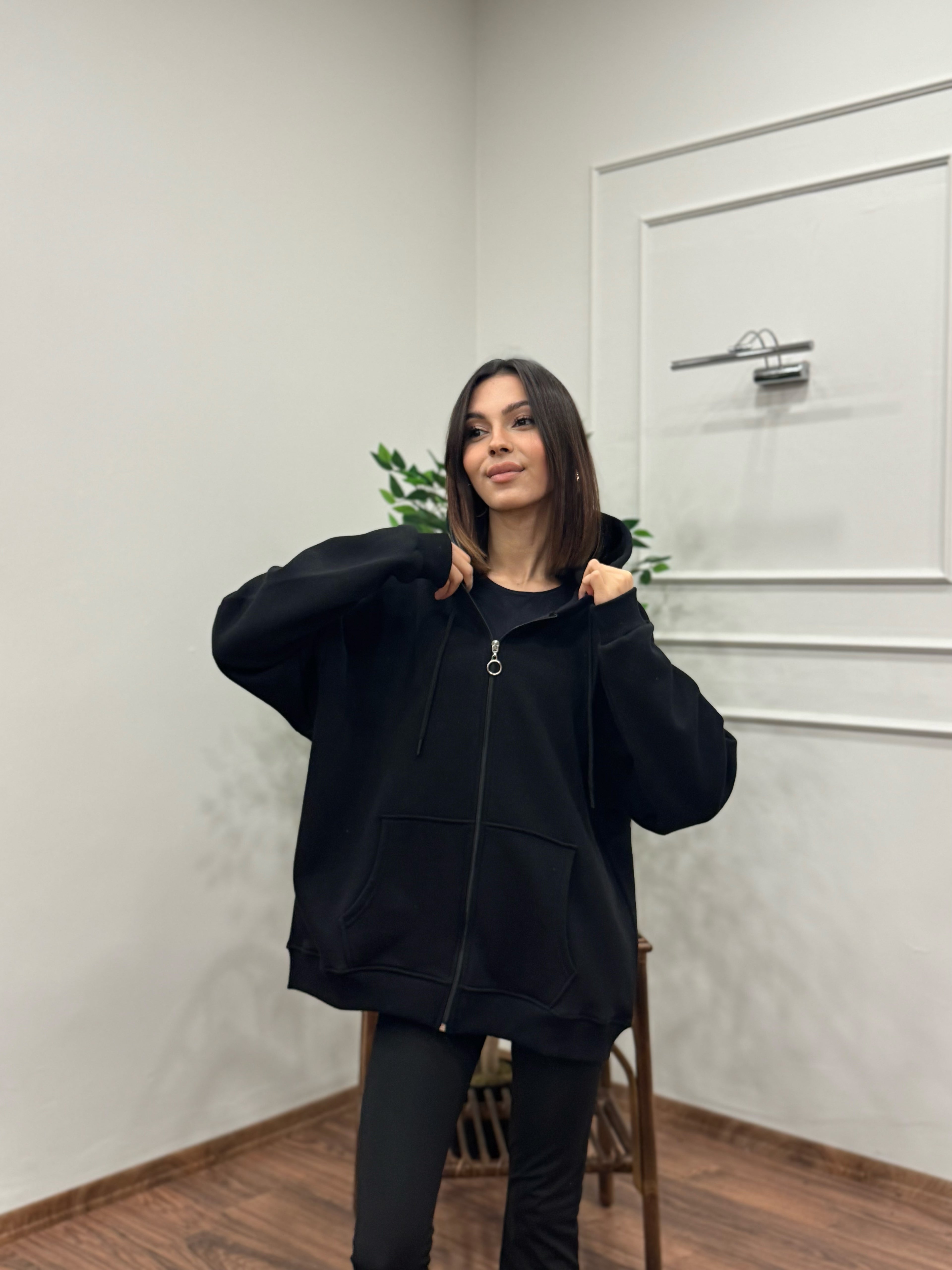 Lisa Kapüşonlu Siyah Hoodie