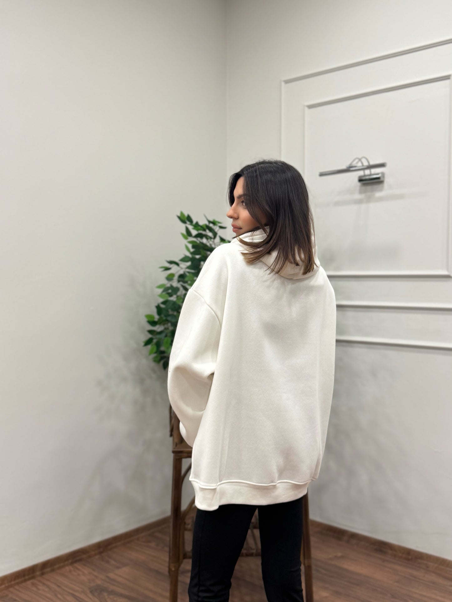 Lisa Kapüşonlu Beyaz Hoodie