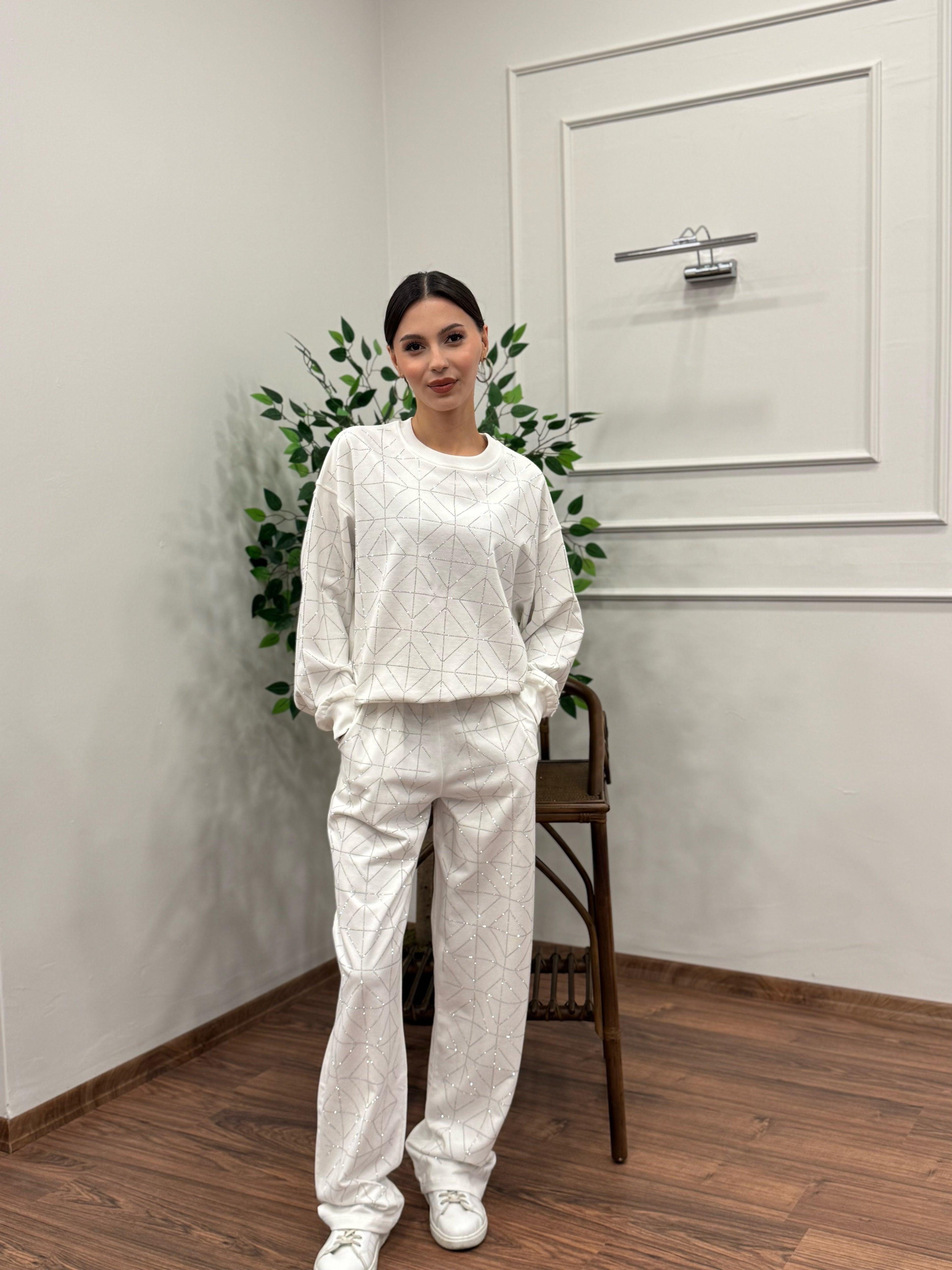 Glowset Taşlı Beyaz Bluz Pantolon Takım