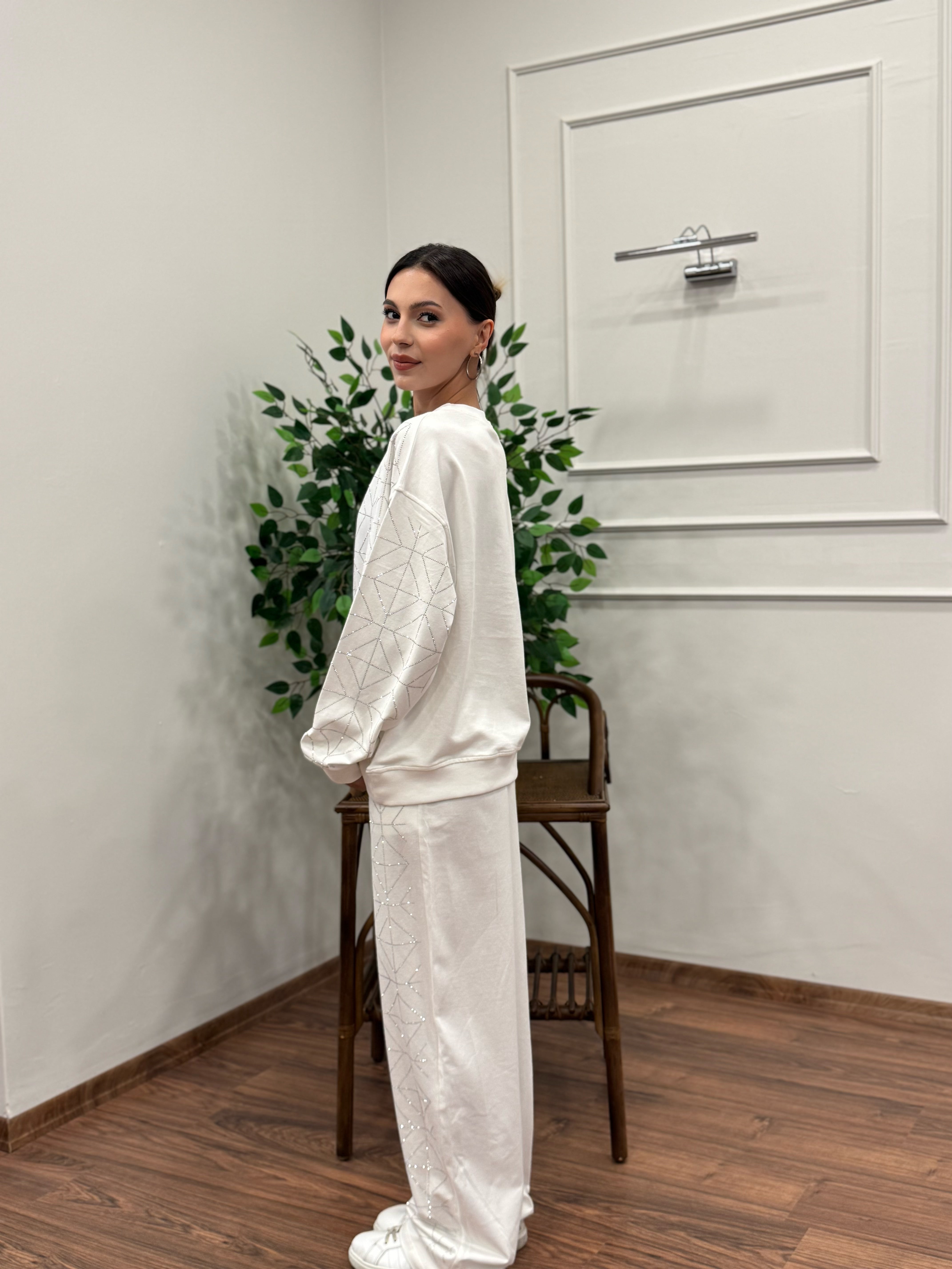 Glowset Taşlı Beyaz Bluz Pantolon Takım