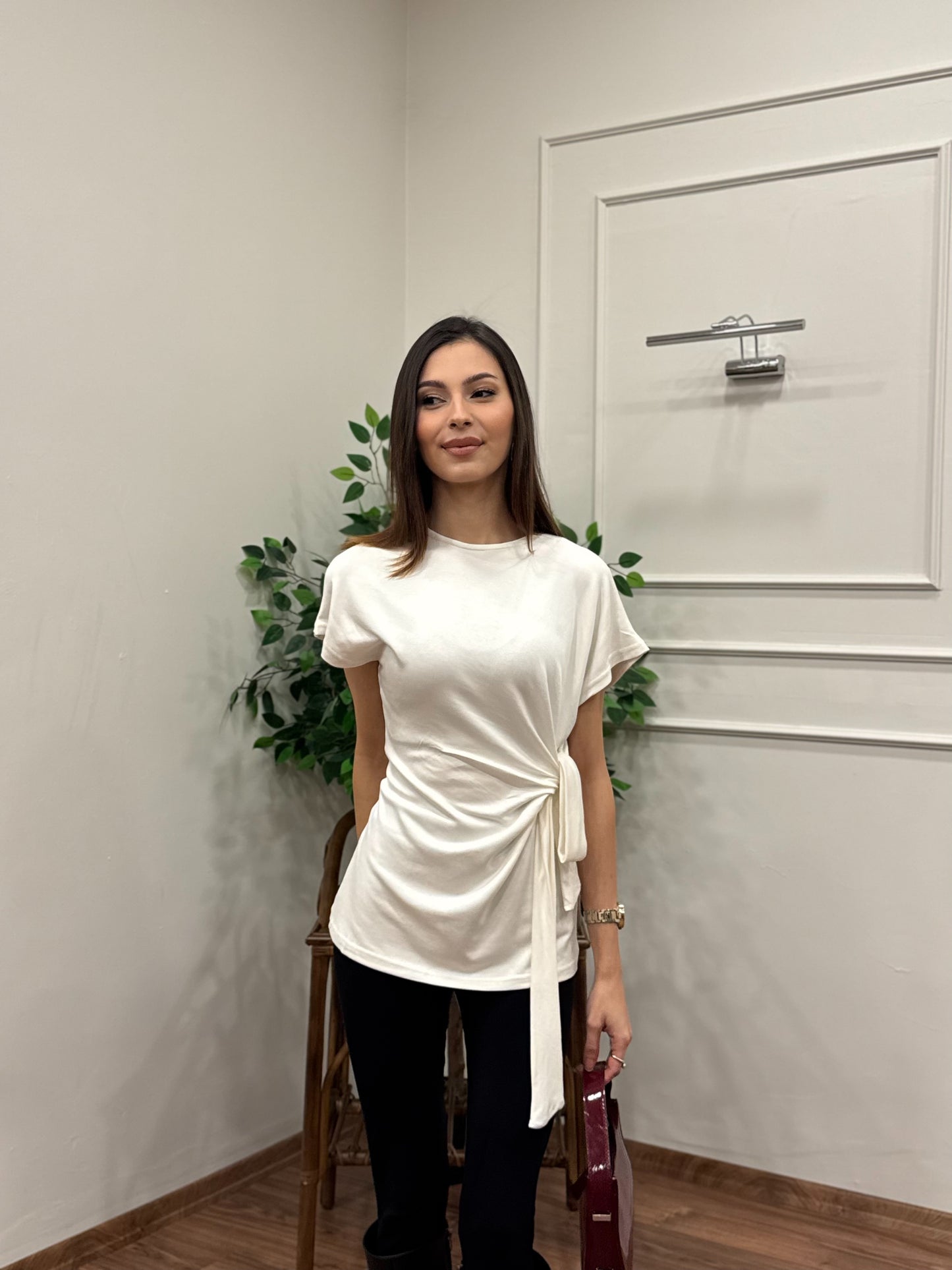Vesla Bağlama Detay Beyaz Bluz