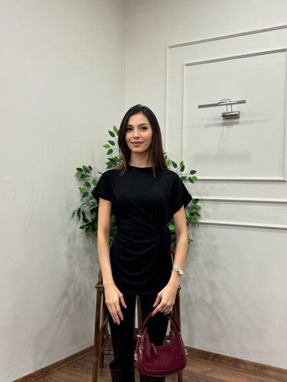 Vesla Bağlama Detay Siyah Bluz