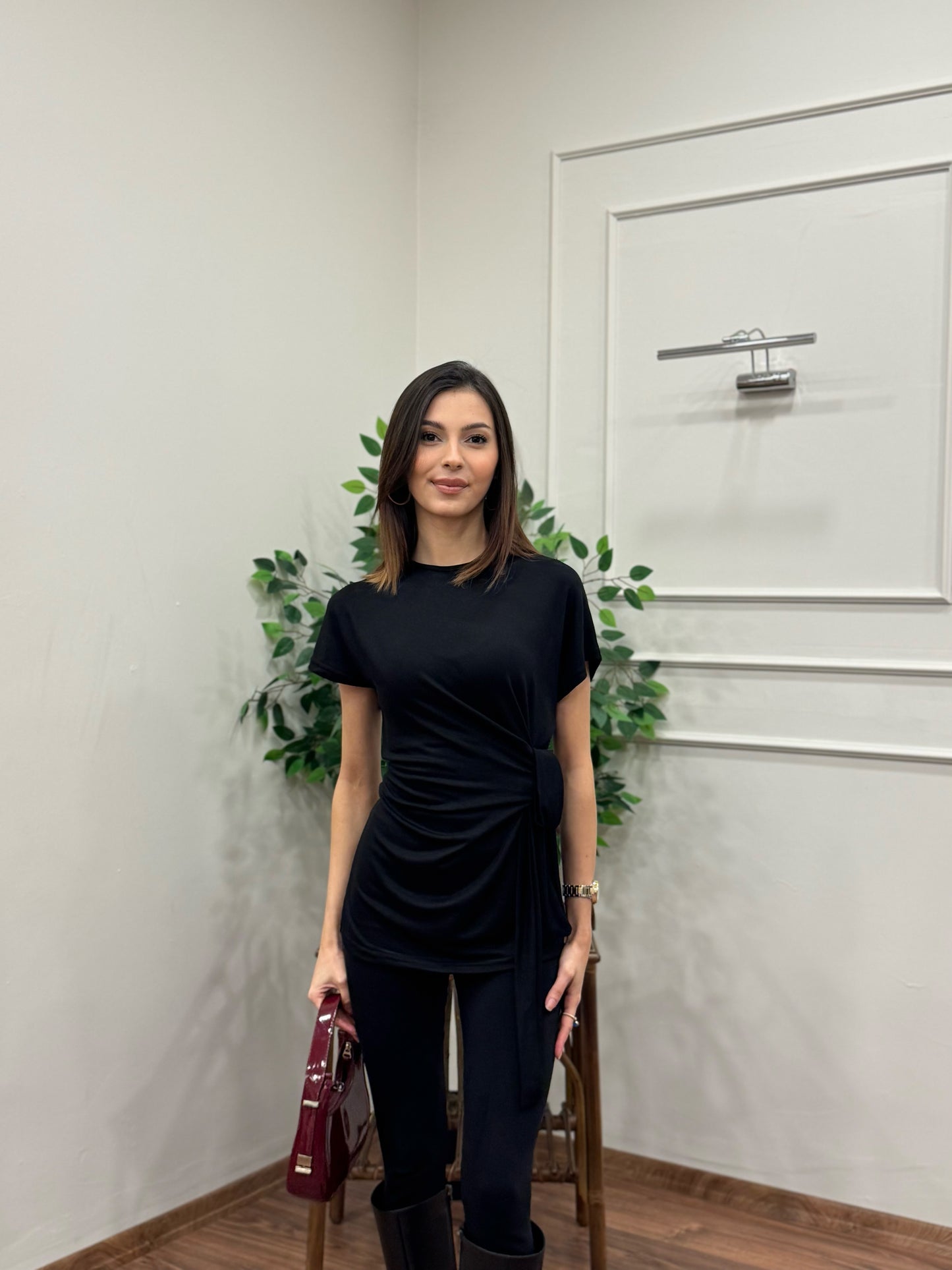Vesla Bağlama Detay Siyah Bluz