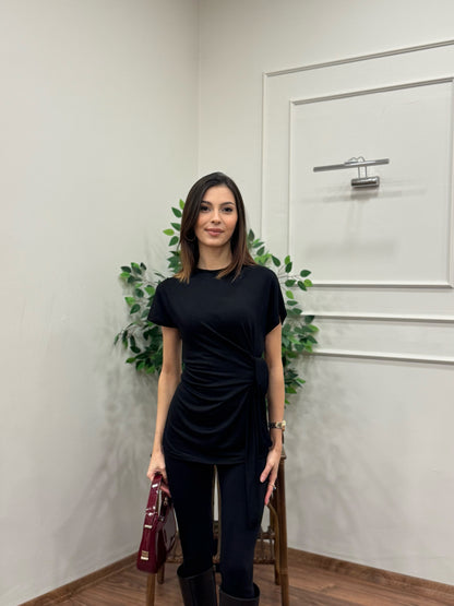 Vesla Bağlama Detay Siyah Bluz