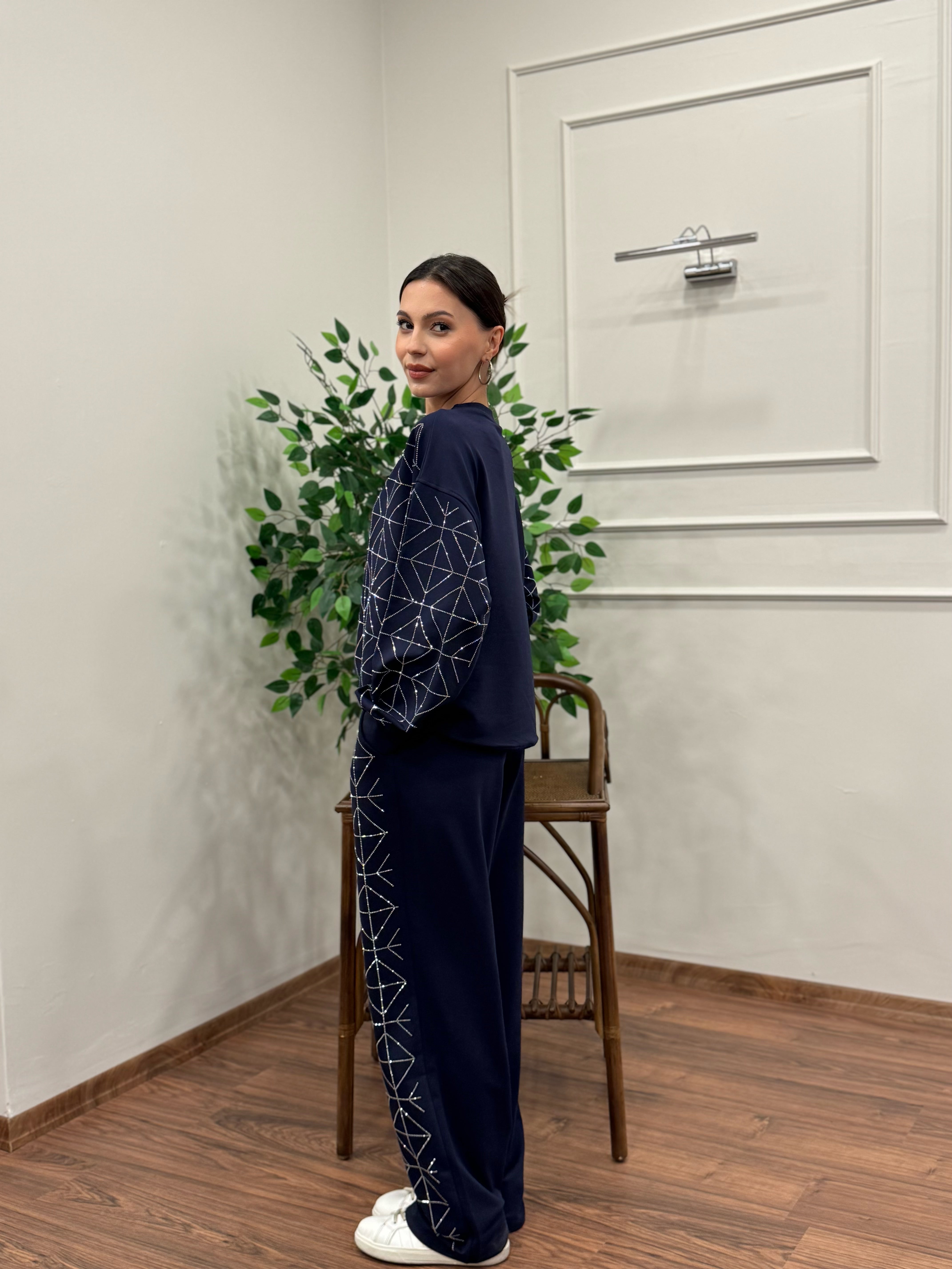 Glowset Taşlı Lacivert Bluz Pantolon Takım