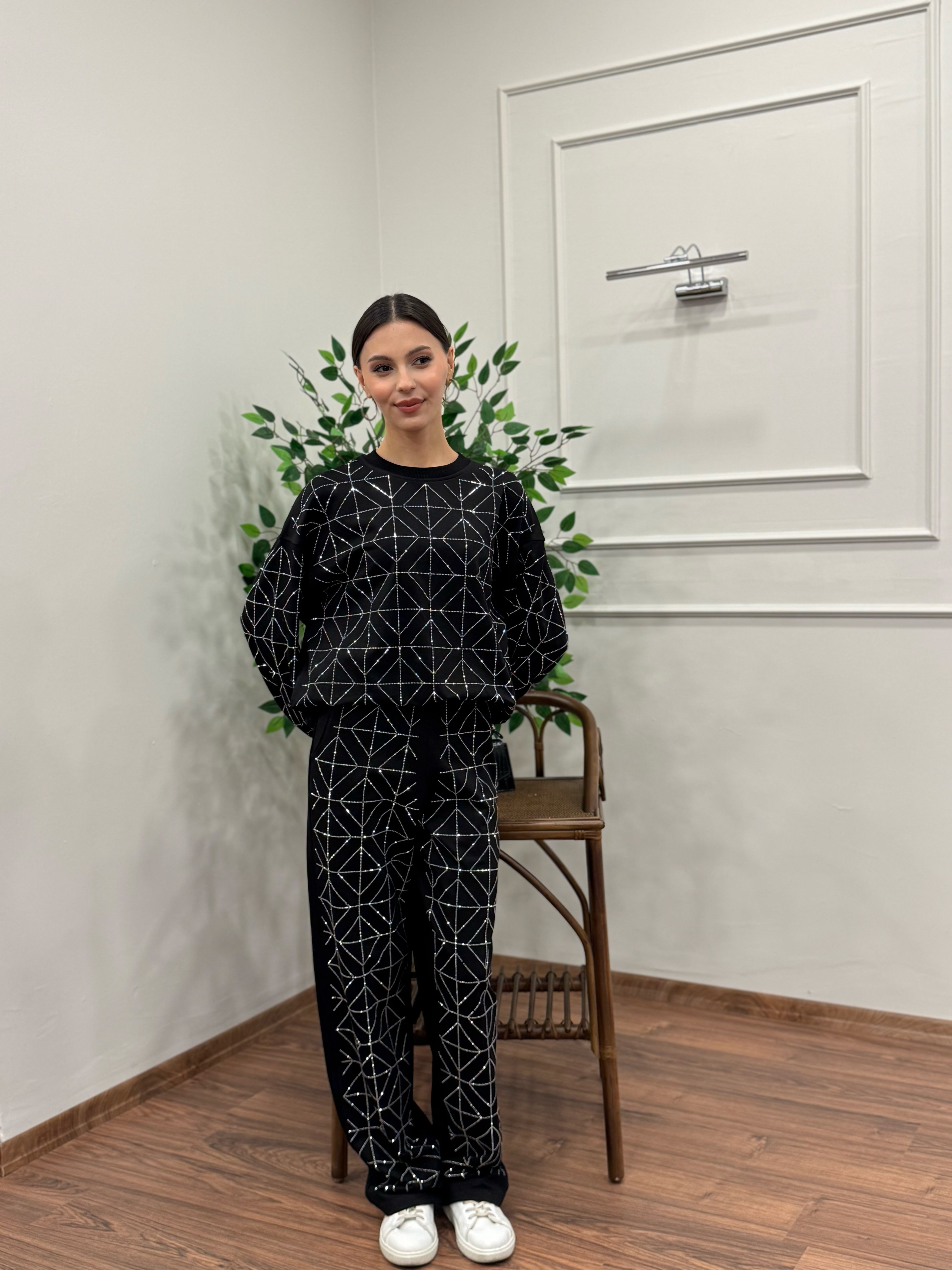 Glowset Taşlı Siyah Bluz Pantolon Takım