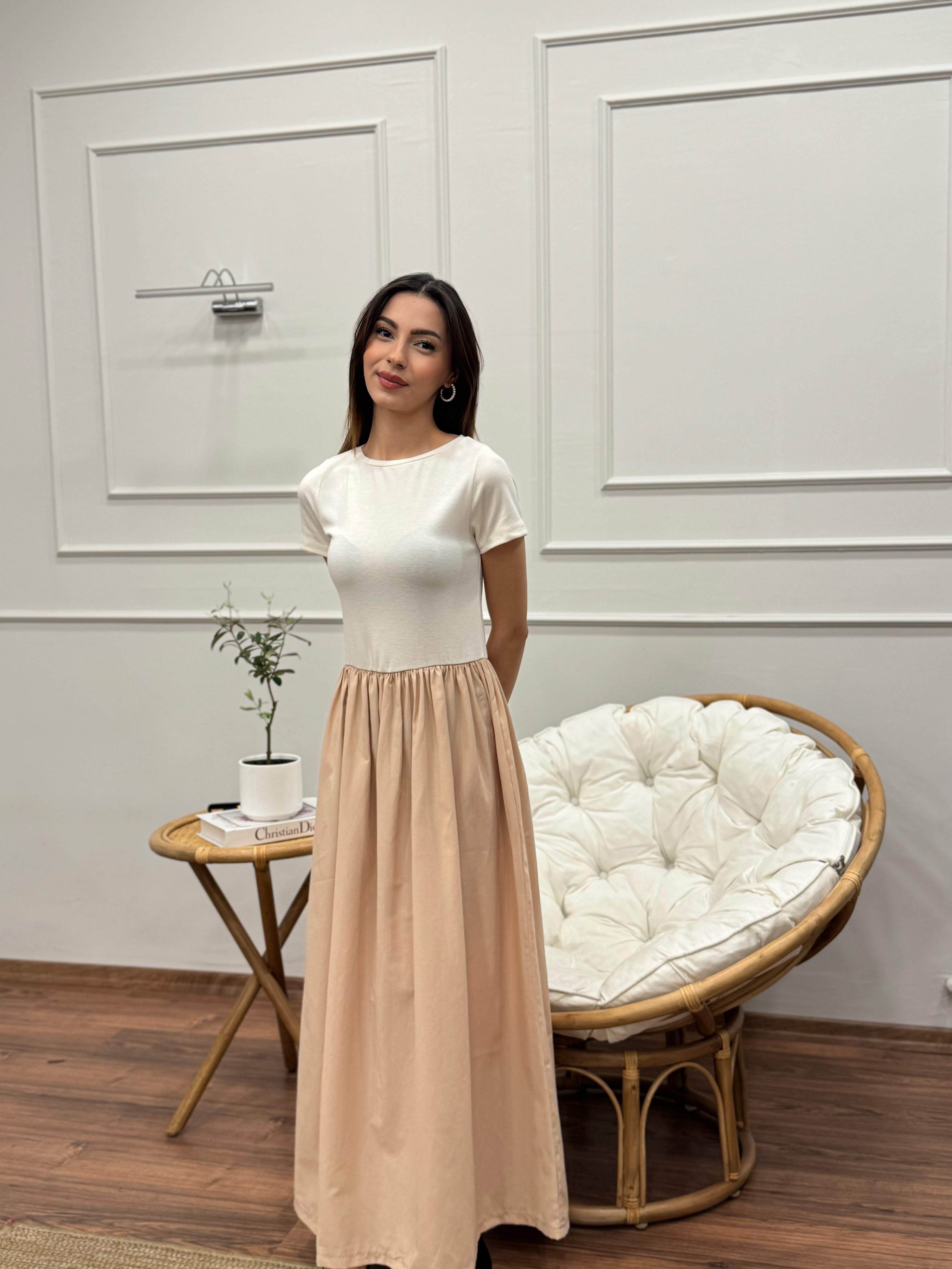 Diana Kloş Kemerli Bej Elbise