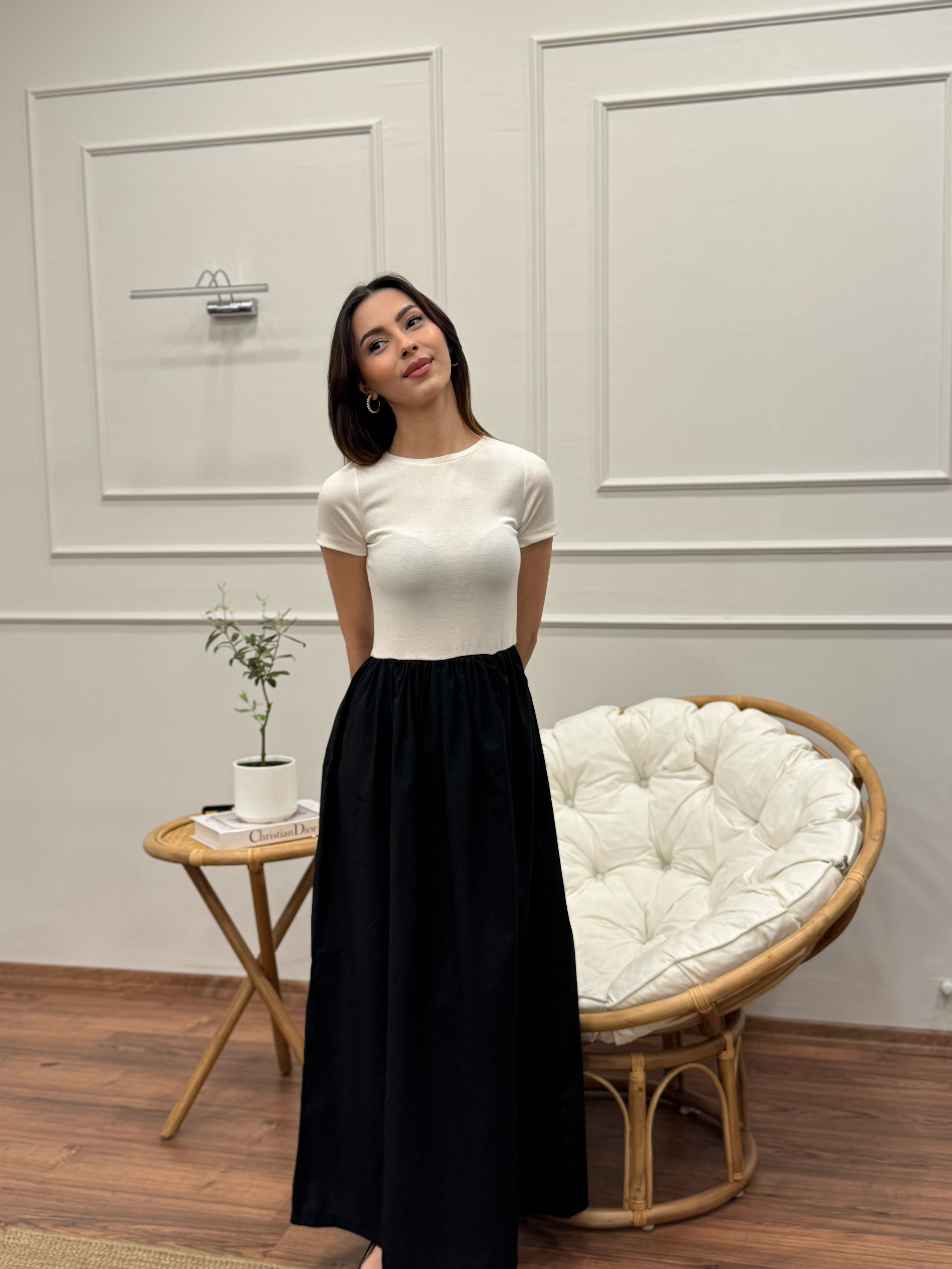 Diana Kloş Kemerli Siyah Elbise