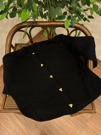 Kalp Düğme Detay Siyah Triko Hırka