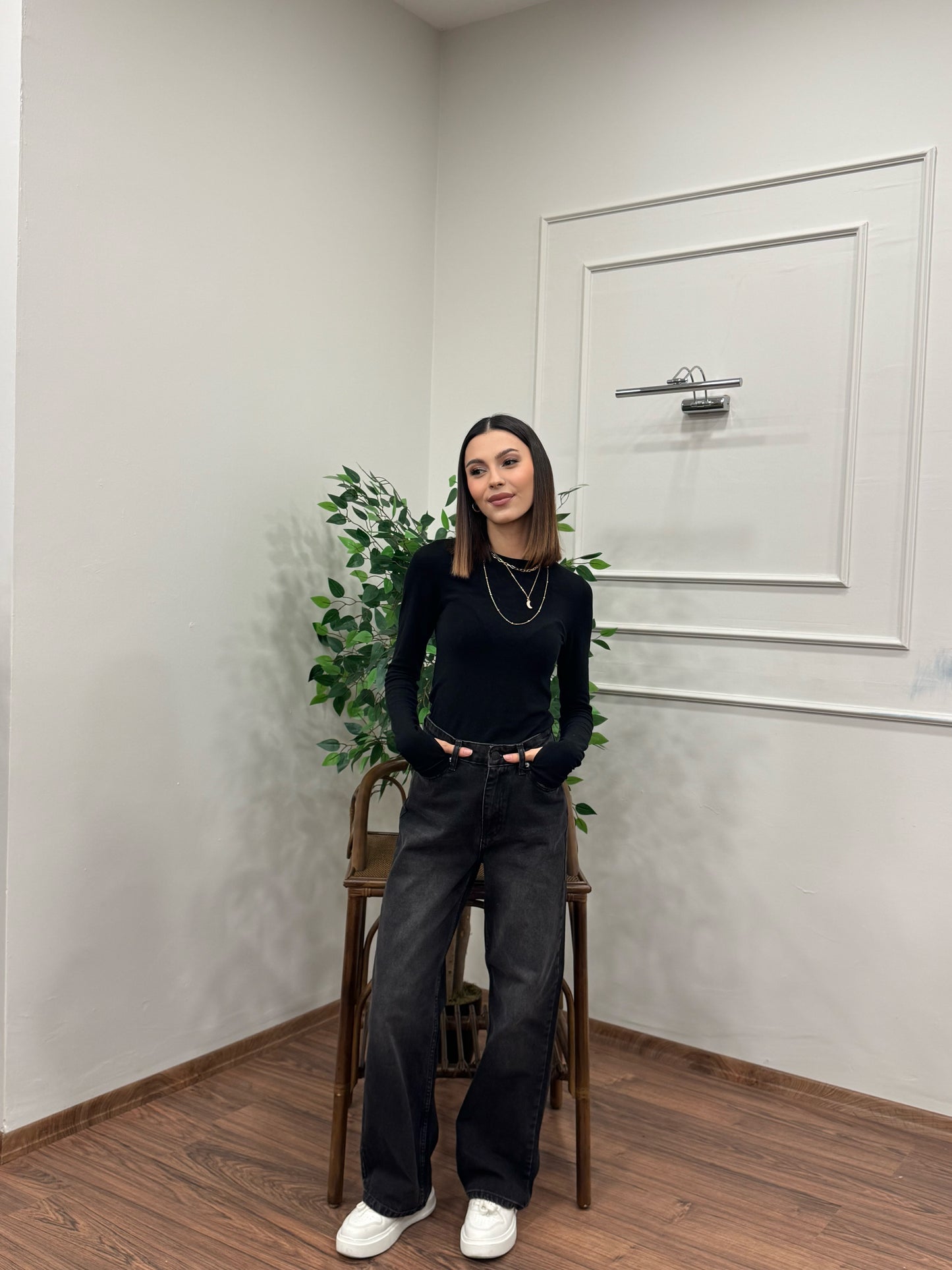 Wide Leg Siyah Yıkamalı Jean