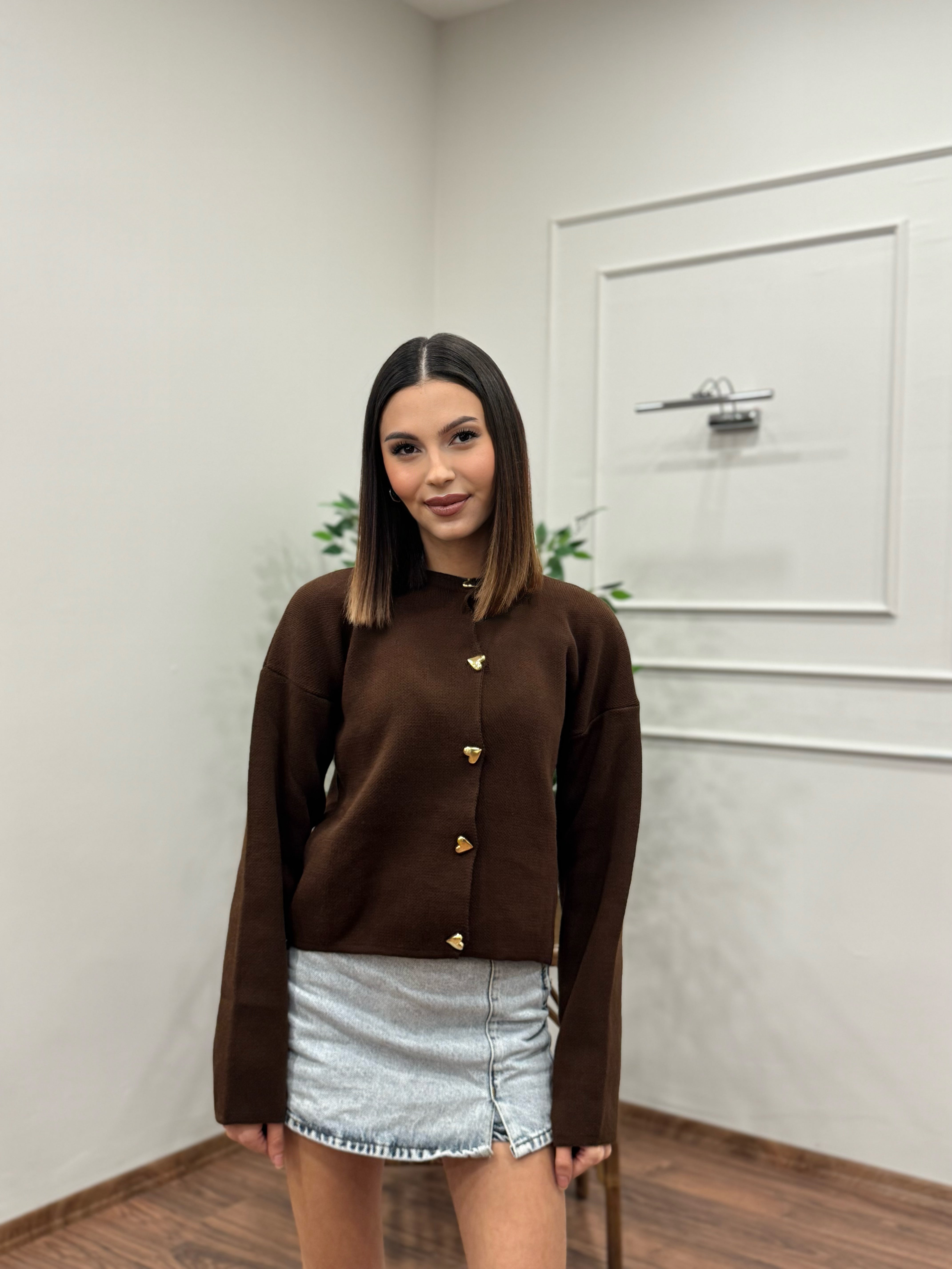 Kalp Düğme Detay Kahverengi Triko Hırka