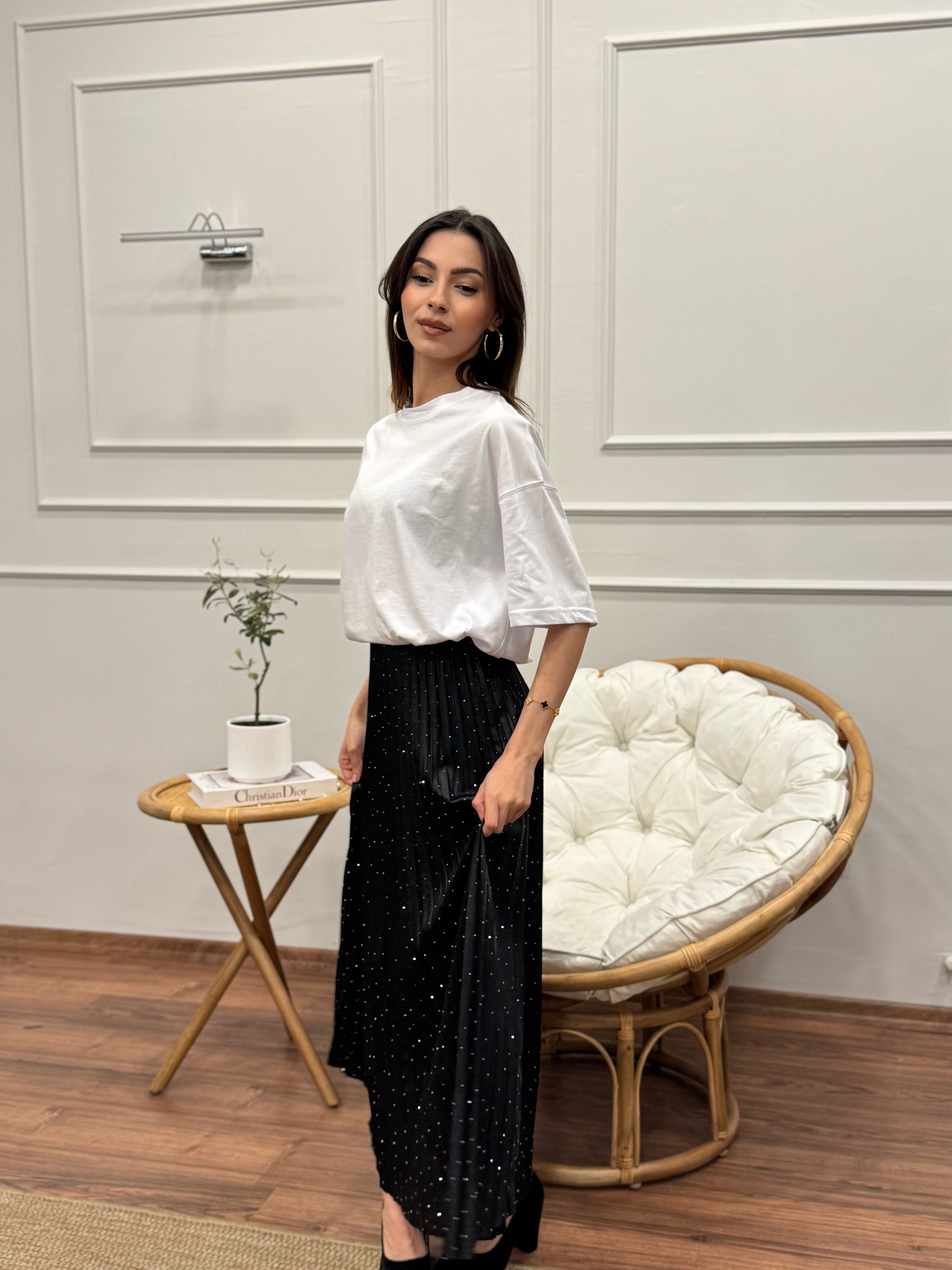 Pileli Taş Baskı Uzun Siyah Etek