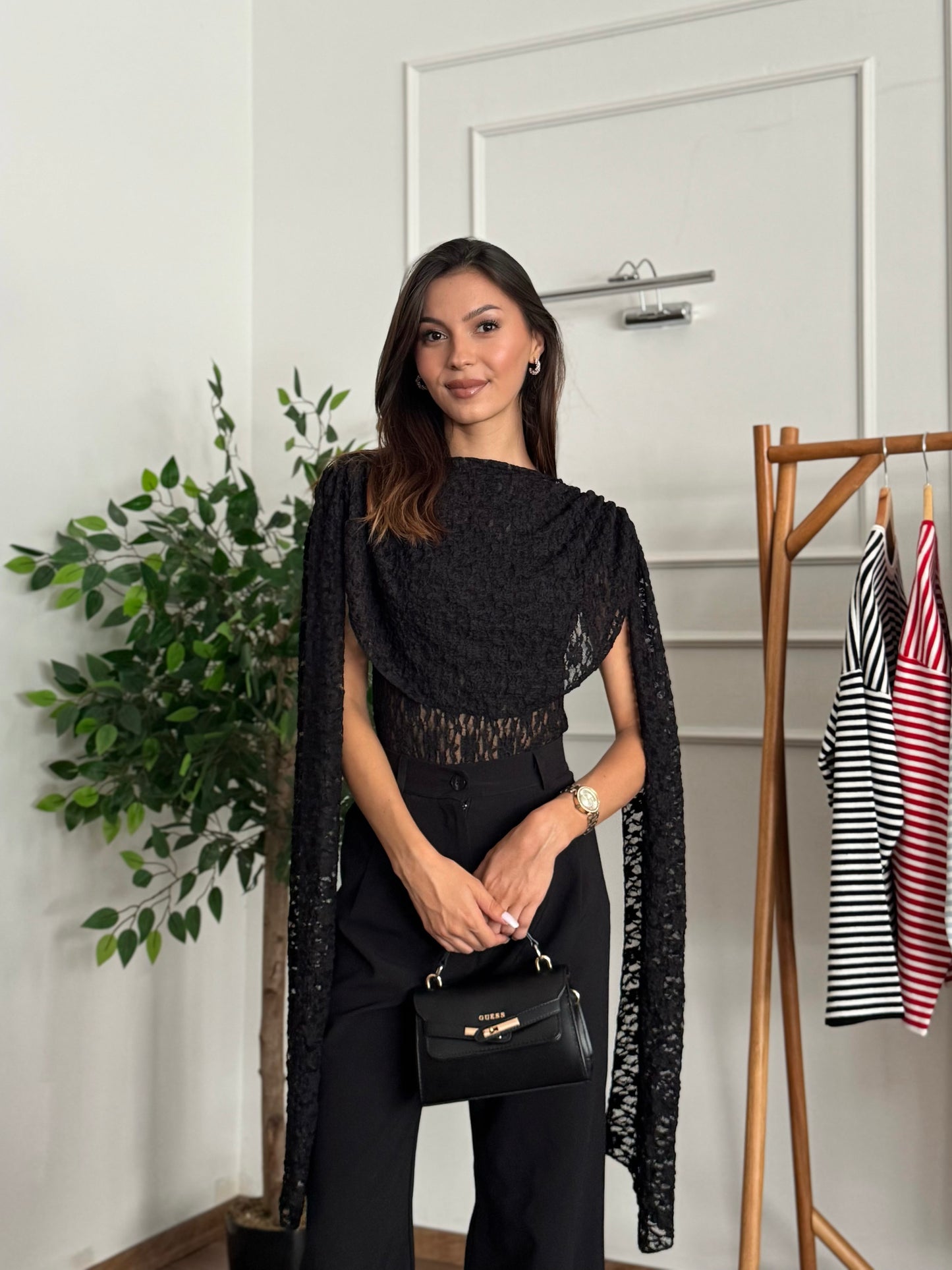 Rue Pelerinli Dantel Siyah Bodysuit Bluz