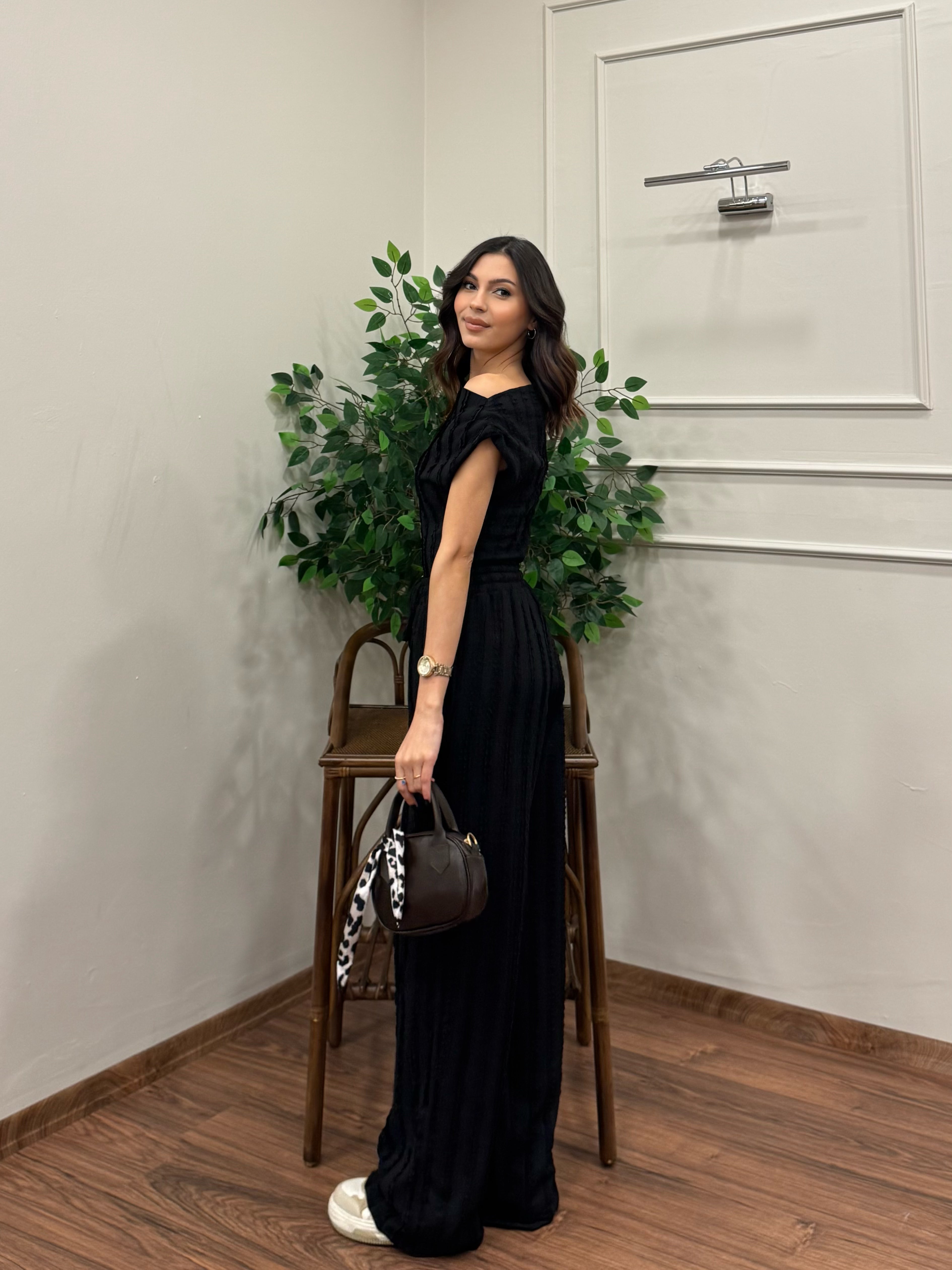 Lexi Krinkıl Siyah Takım