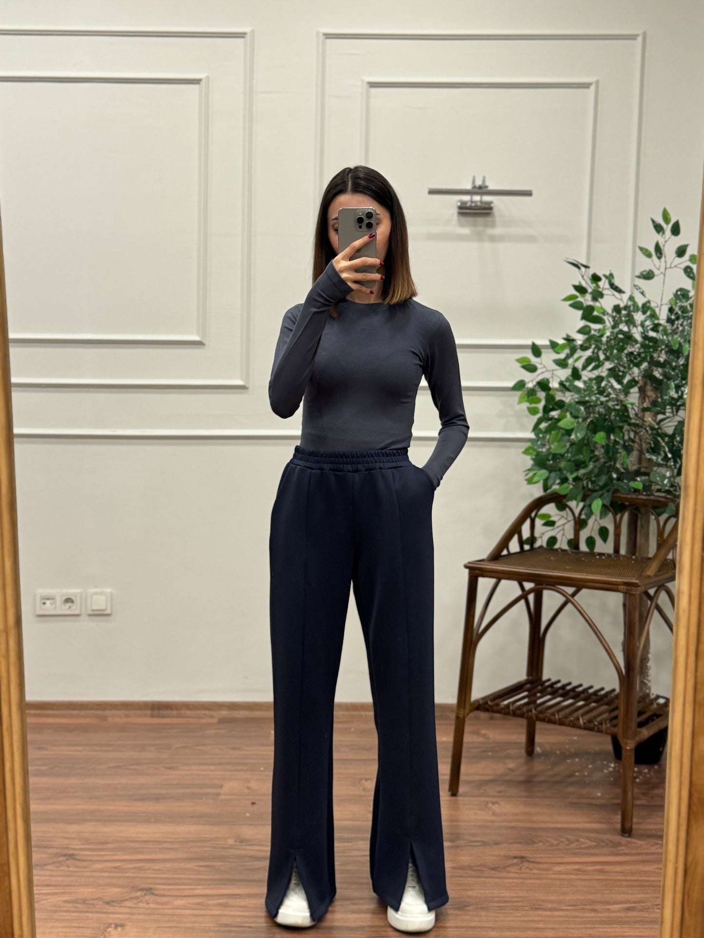 Megi Scuba Yırtmaç Detay Lacivert Pantolon