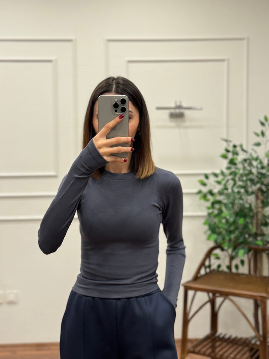 Ola Parmak Geçirmeli Antrasit Bluz