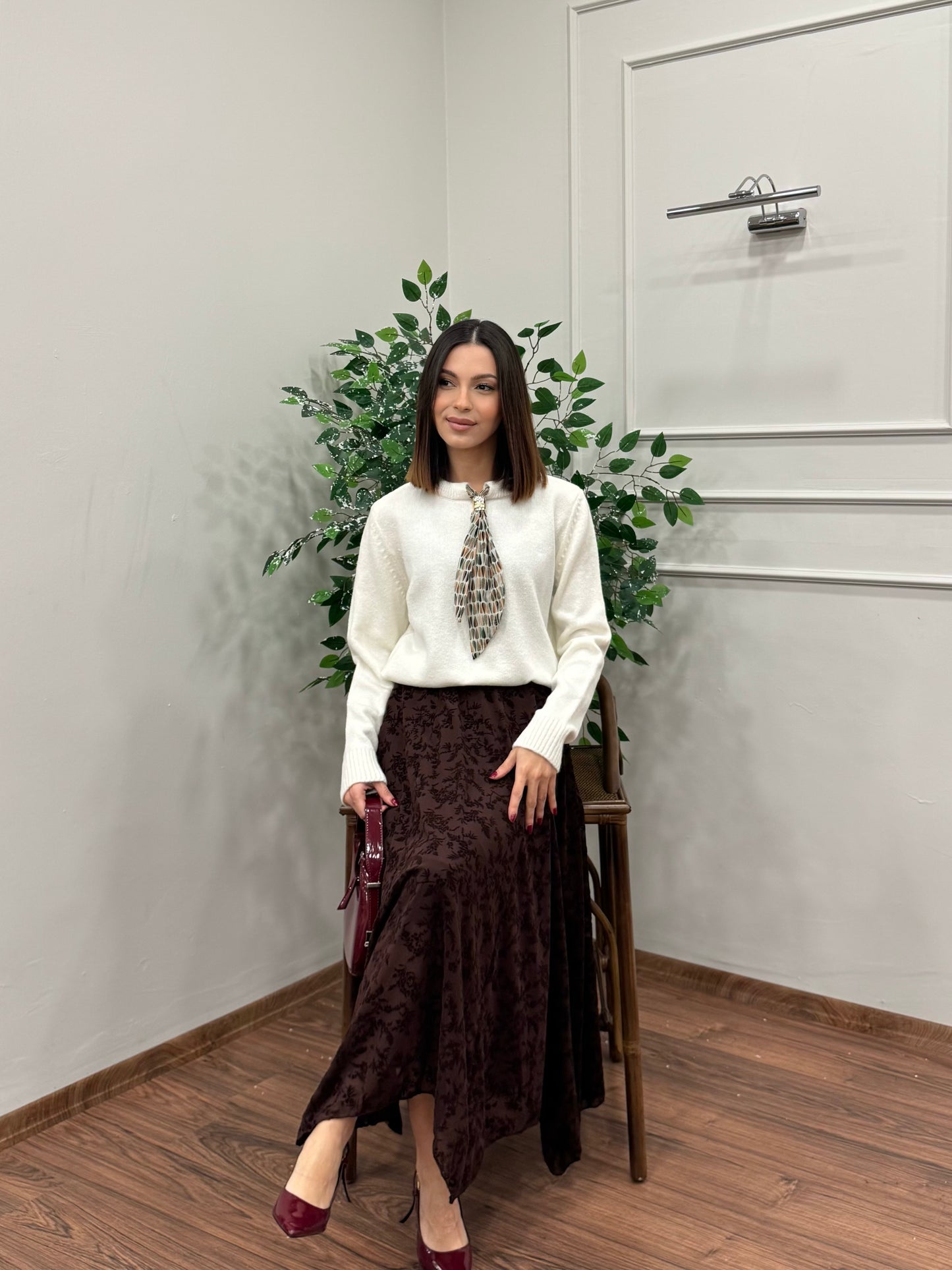 Zena Çiçek İşlemeli Astarlı Kahverengi Etek