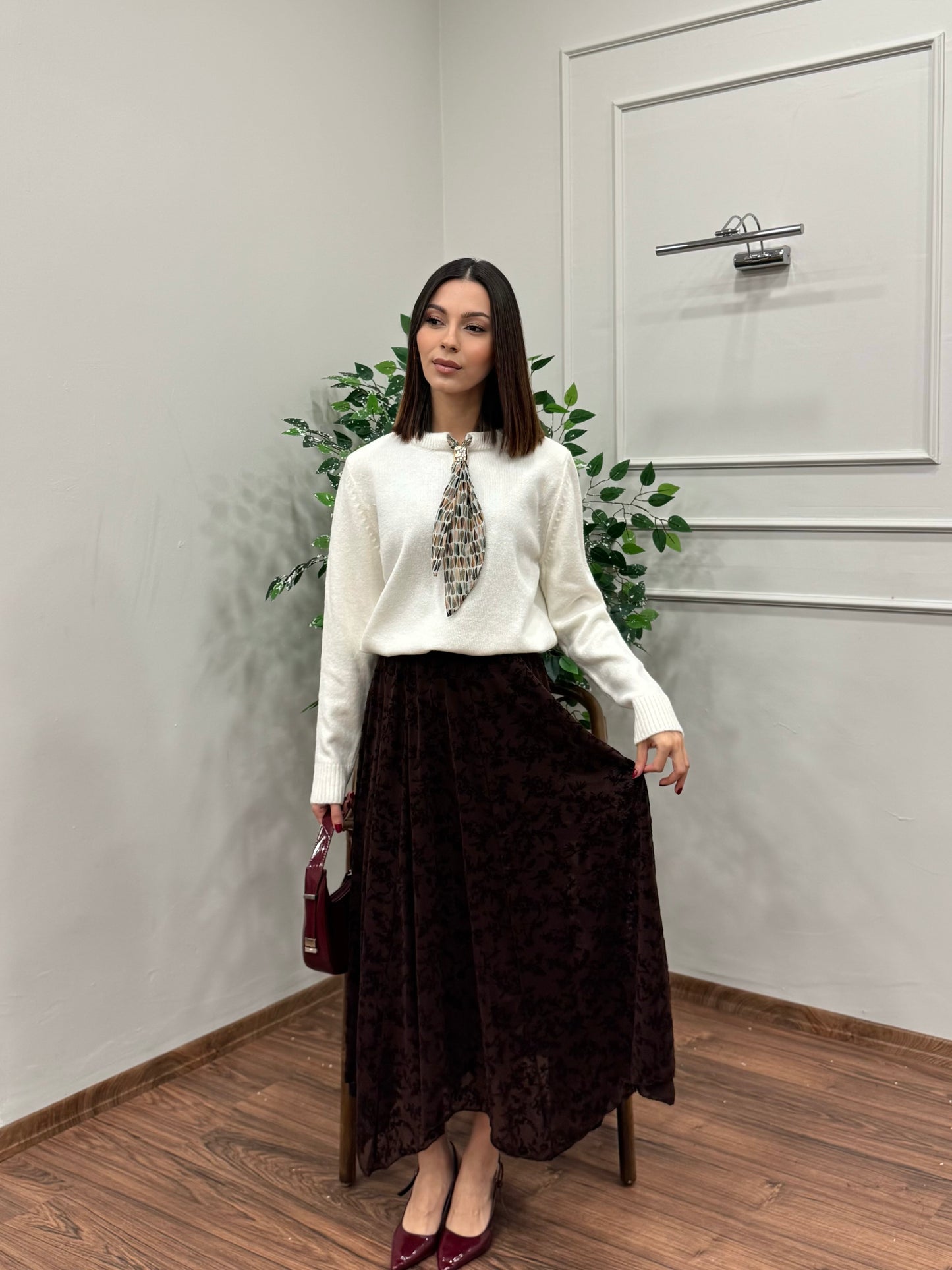 Zena Çiçek İşlemeli Astarlı Kahverengi Etek