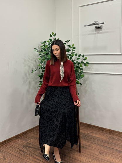 Zena Çiçek İşlemeli Astarlı Siyah Etek
