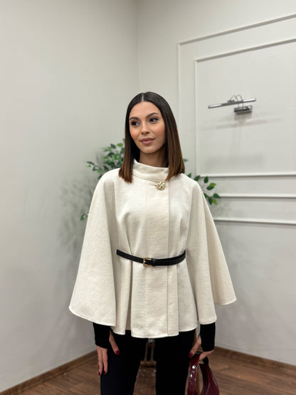 Liya Kemerli Kaşe Beyaz Panço