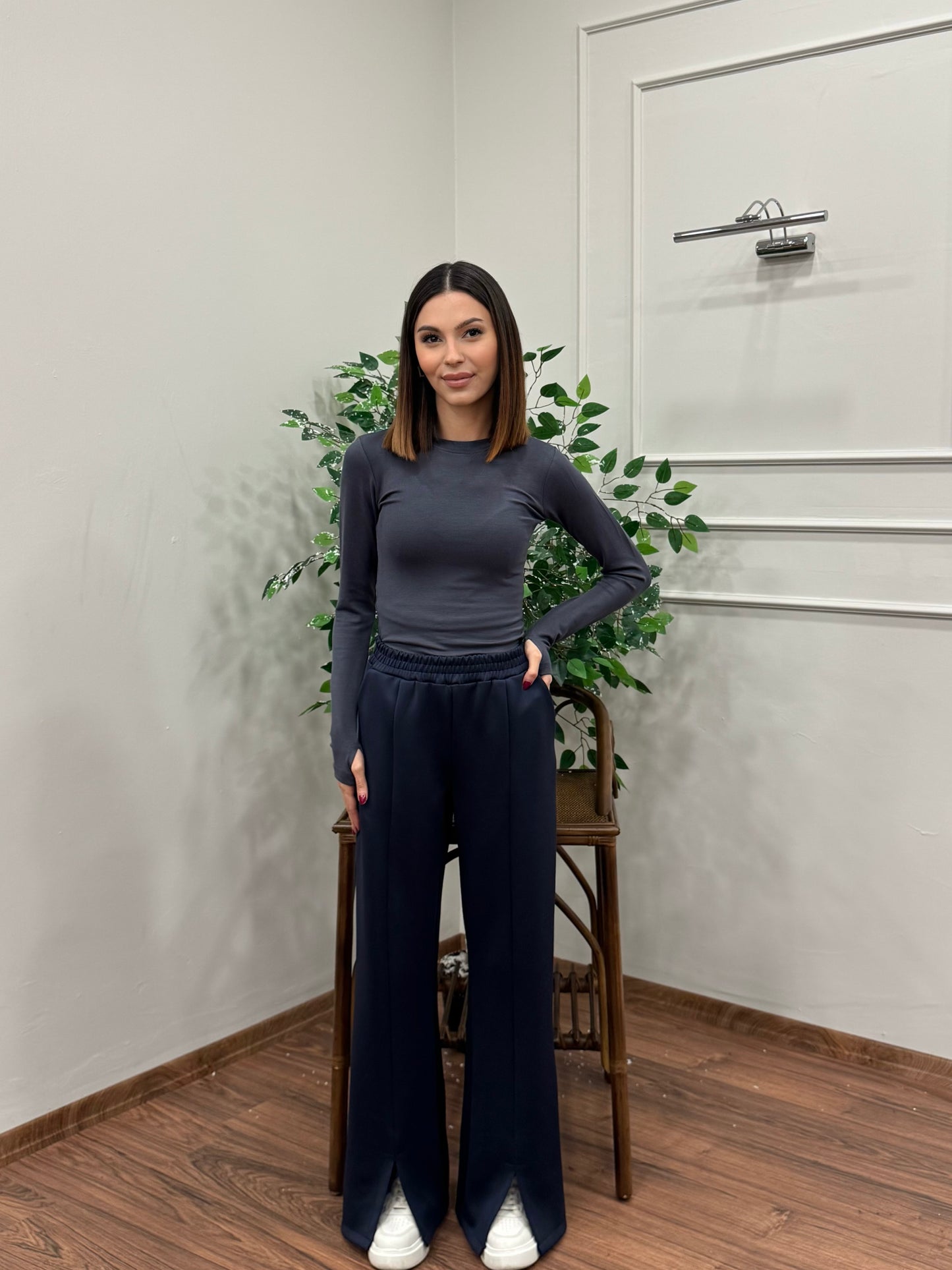 Megi Scuba Yırtmaç Detay Lacivert Pantolon