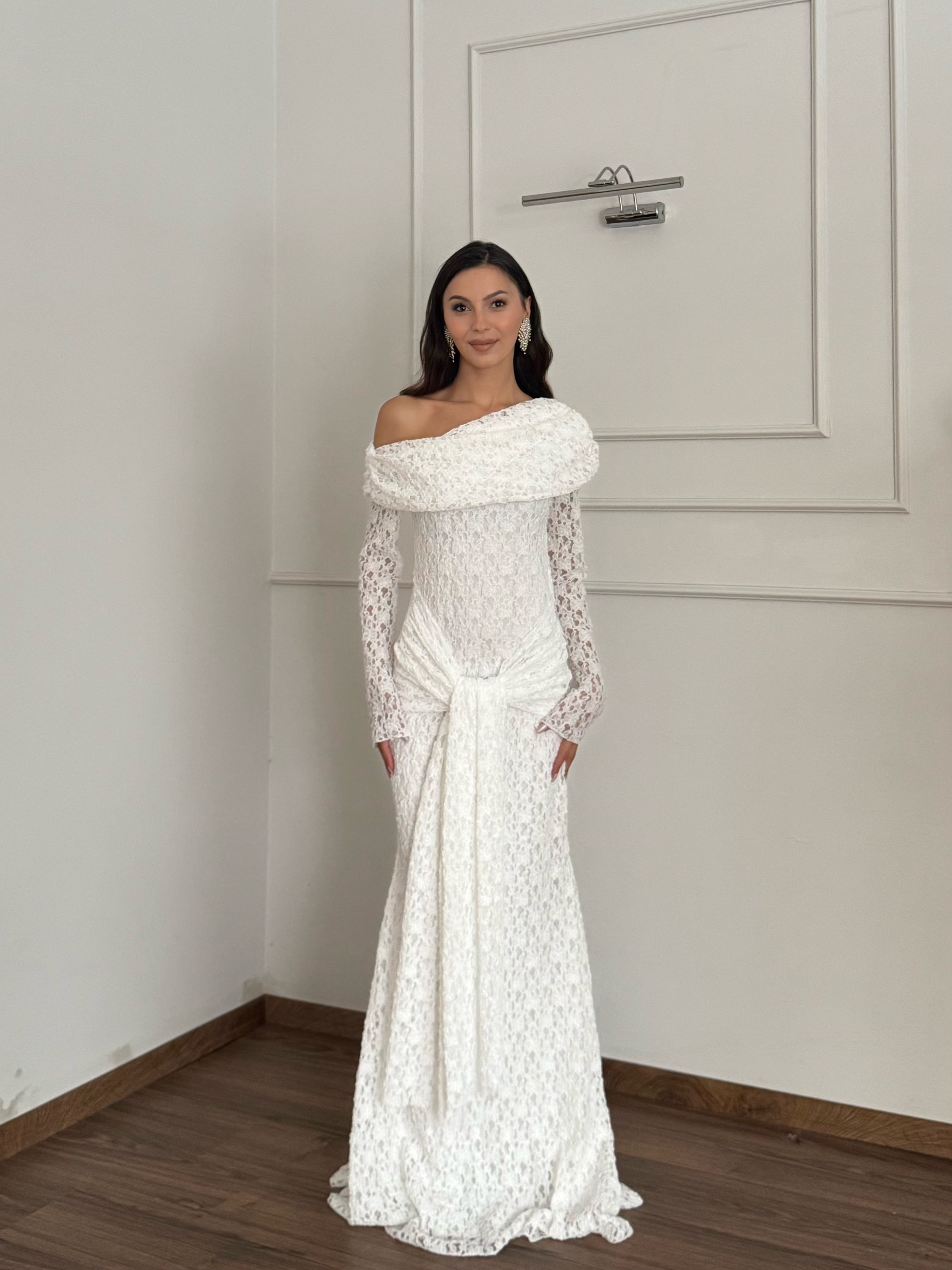 Dream Astarlı Dantel Tasarım Beyaz Elbise