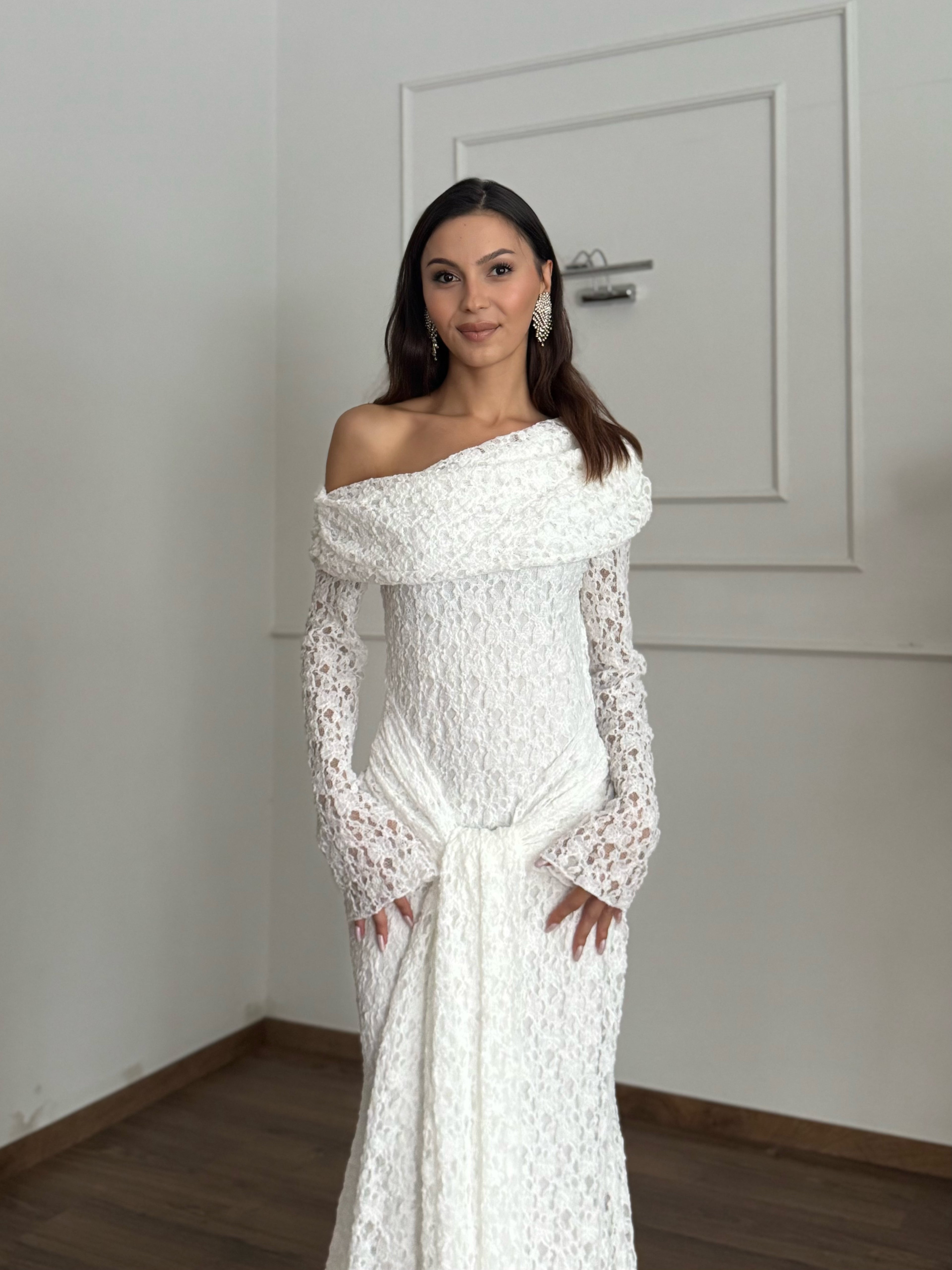 Dream Astarlı Dantel Tasarım Beyaz Elbise