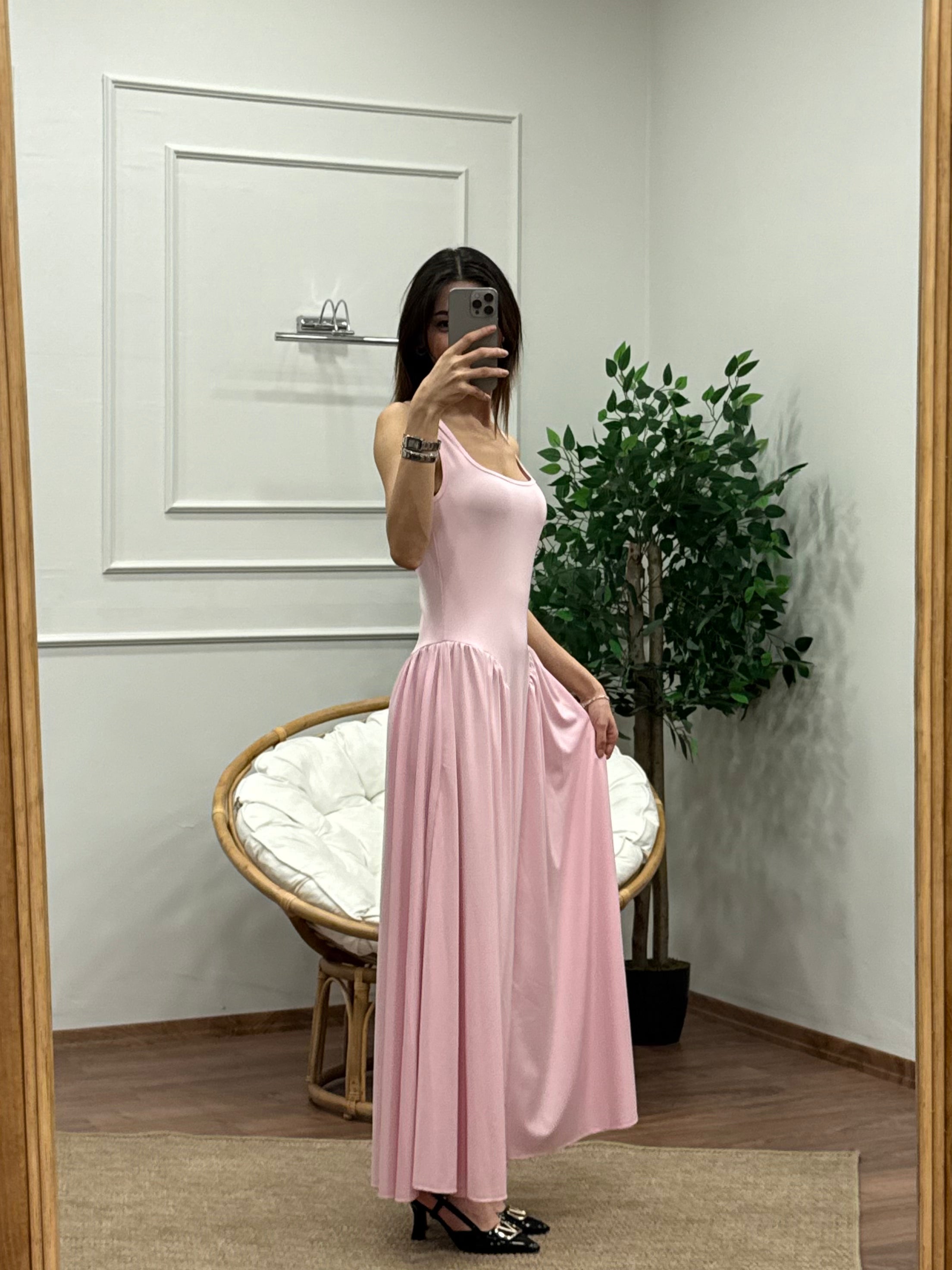 Amore Bele Oturan Pembe Balon Elbise