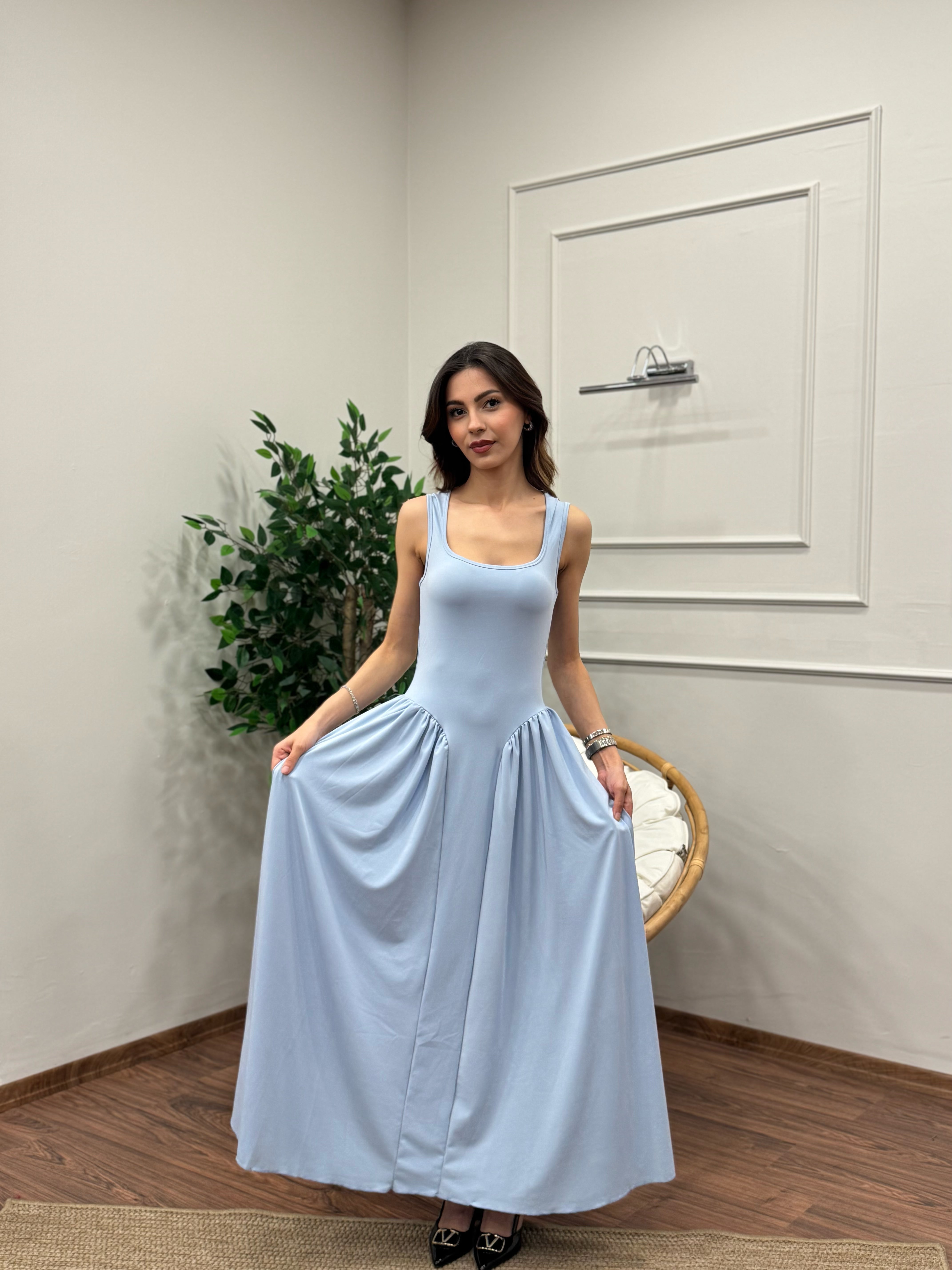 Amore Bele Oturan Bebe Mavi Balon Elbise