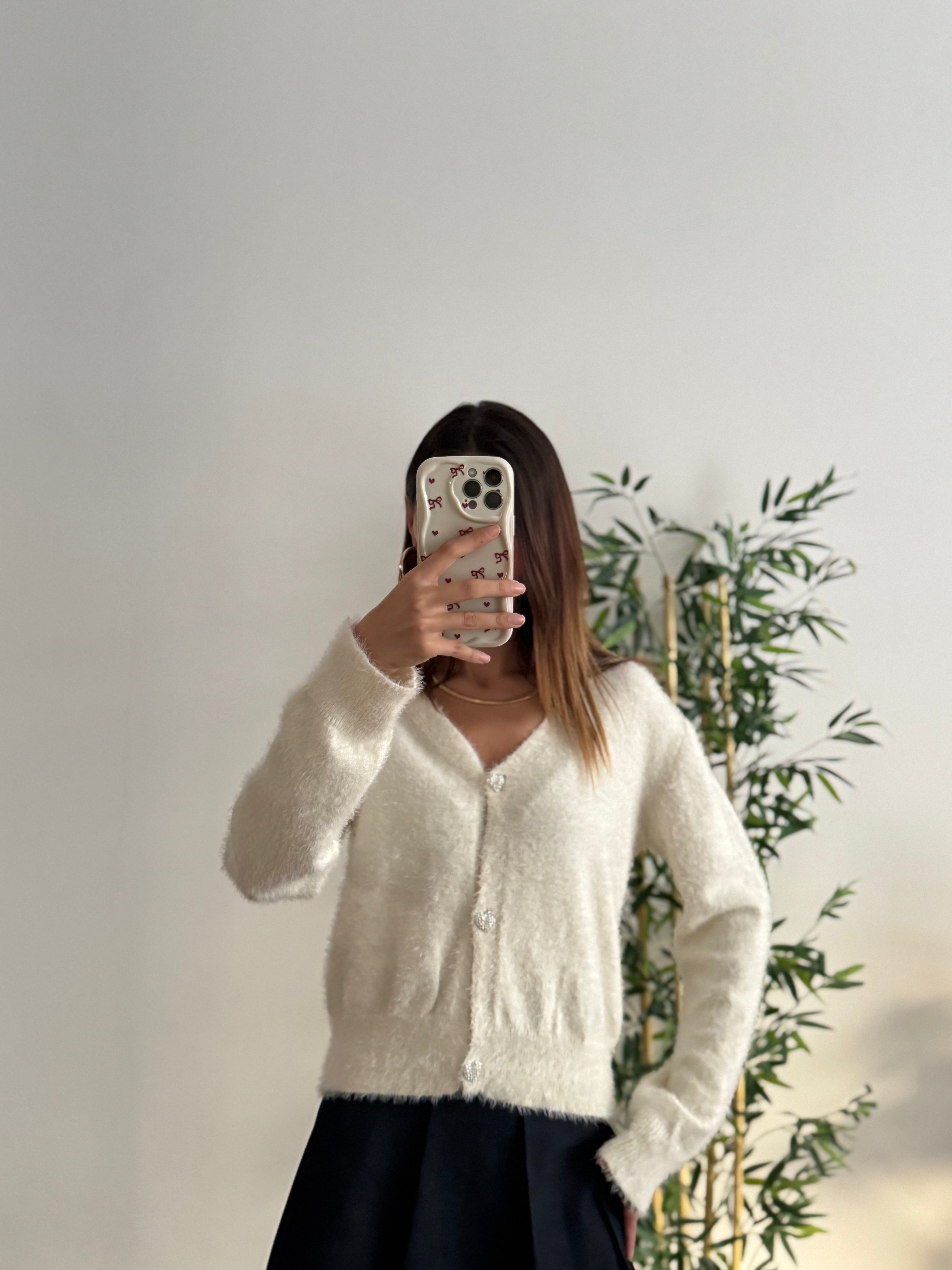 Taşlı Kalp Detay Düğmeli Beyaz Hırka