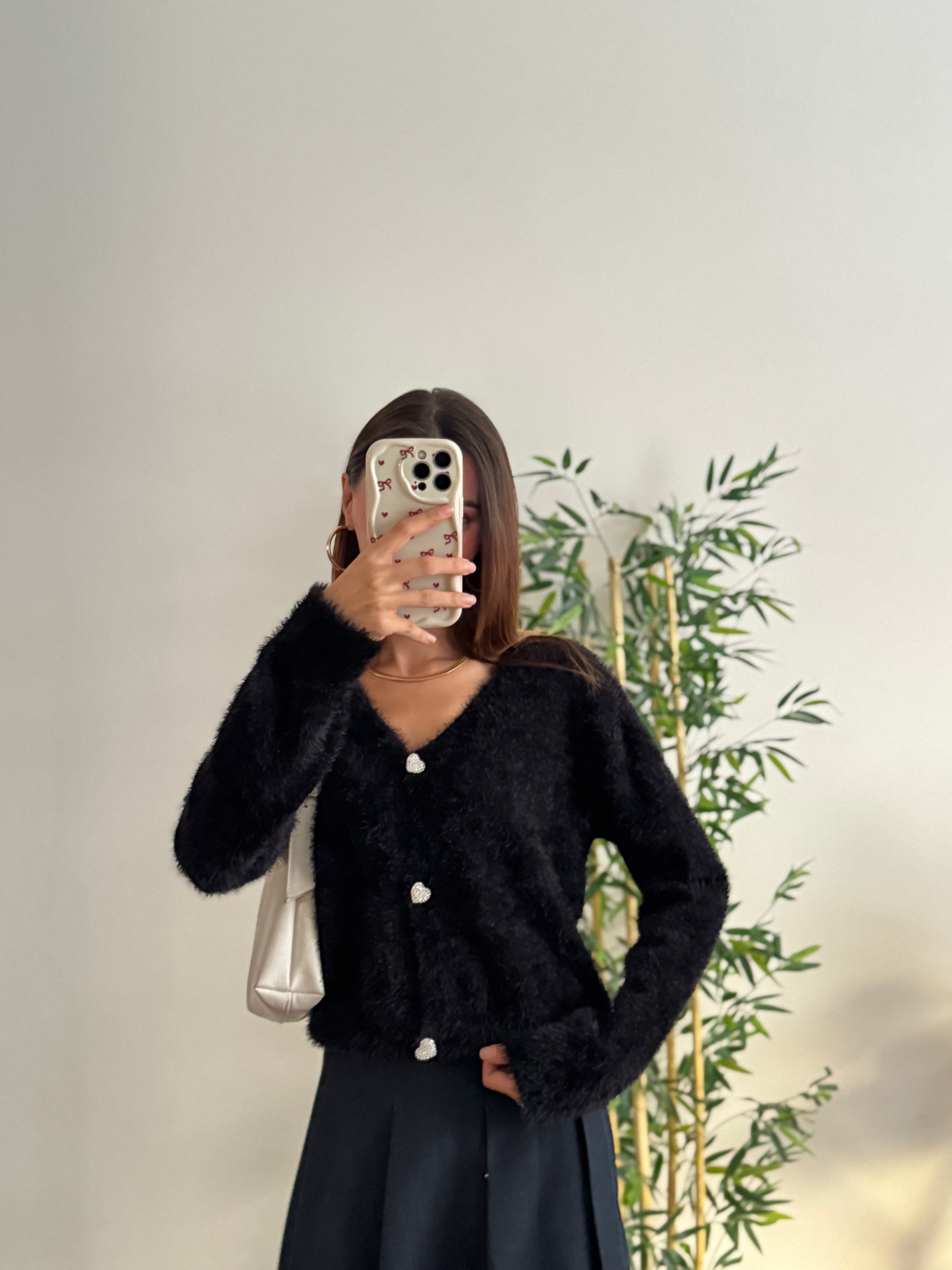 Taşlı Kalp Detay Düğmeli Siyah Hırka