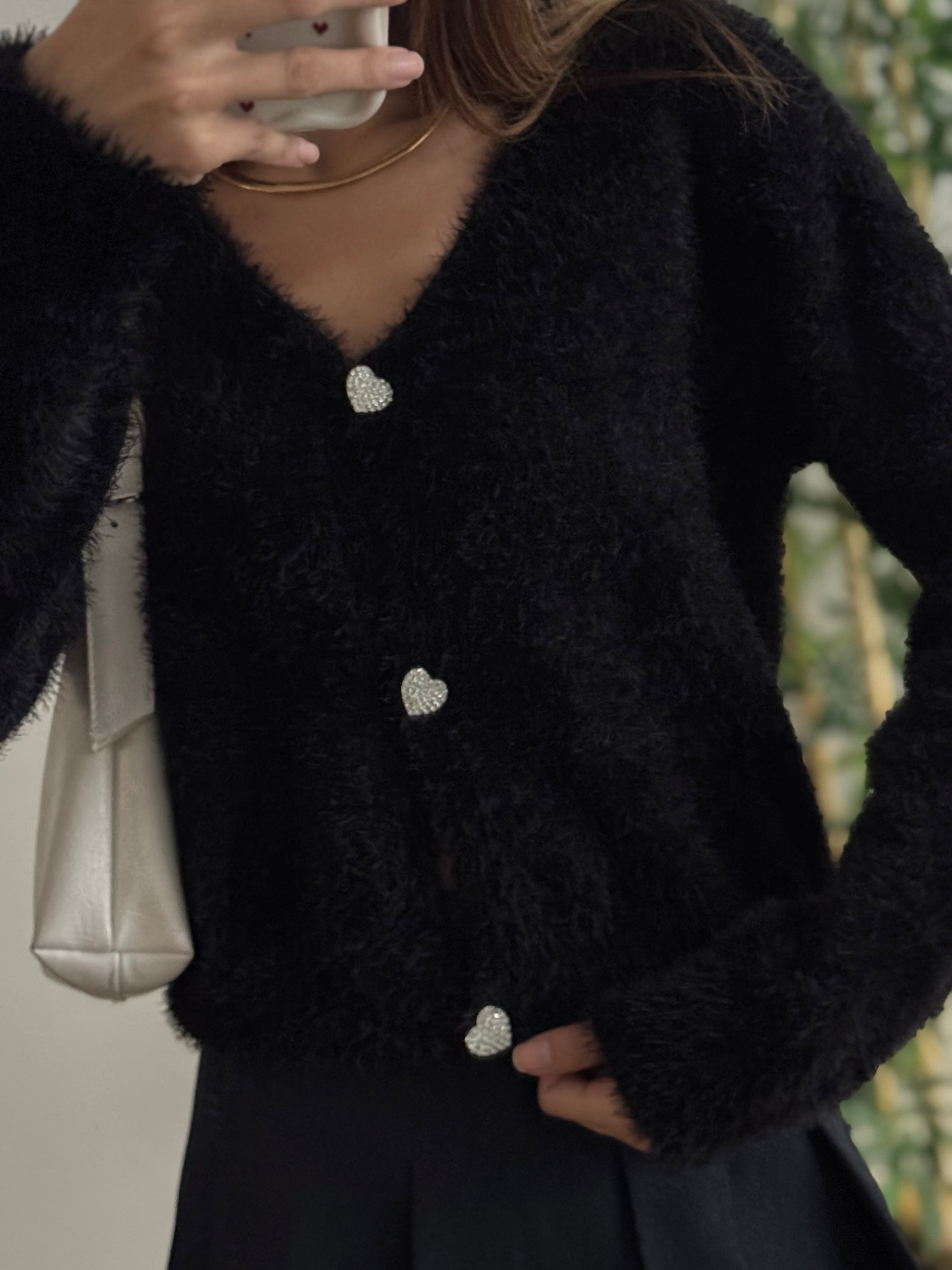 Taşlı Kalp Detay Düğmeli Siyah Hırka