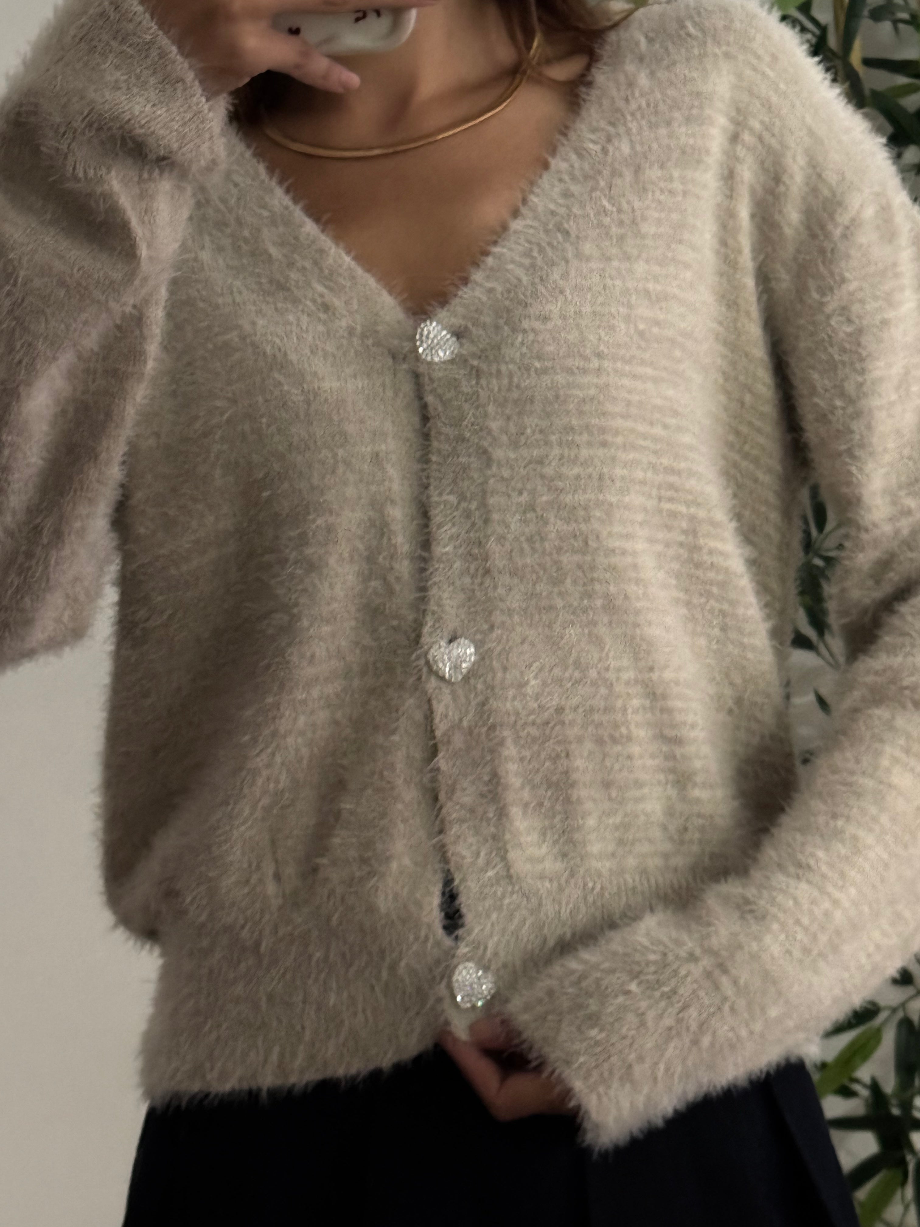 Taşlı Kalp Detay Düğmeli Bej Hırka