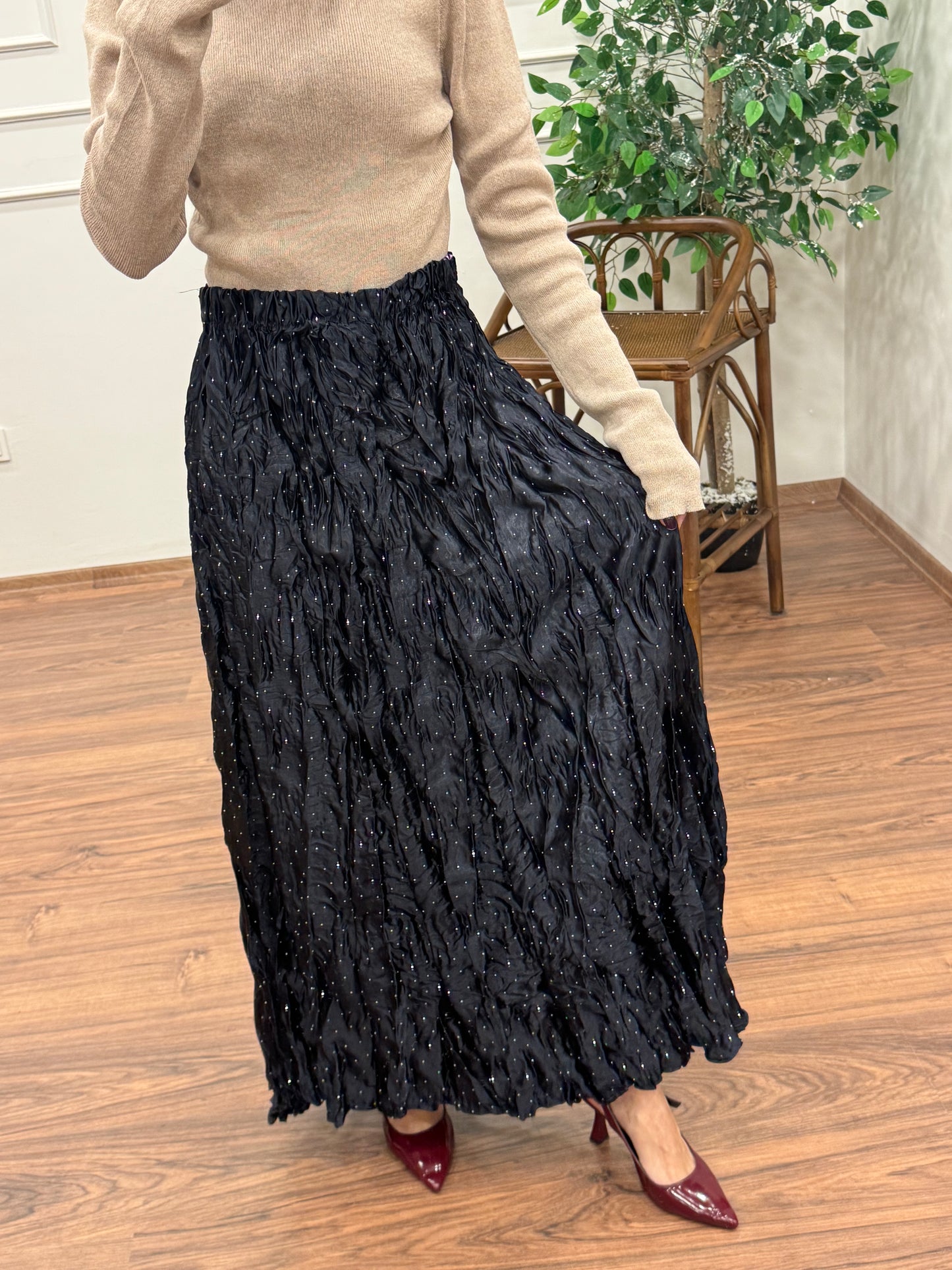 Taşlı Saten Kraş Siyah Etek