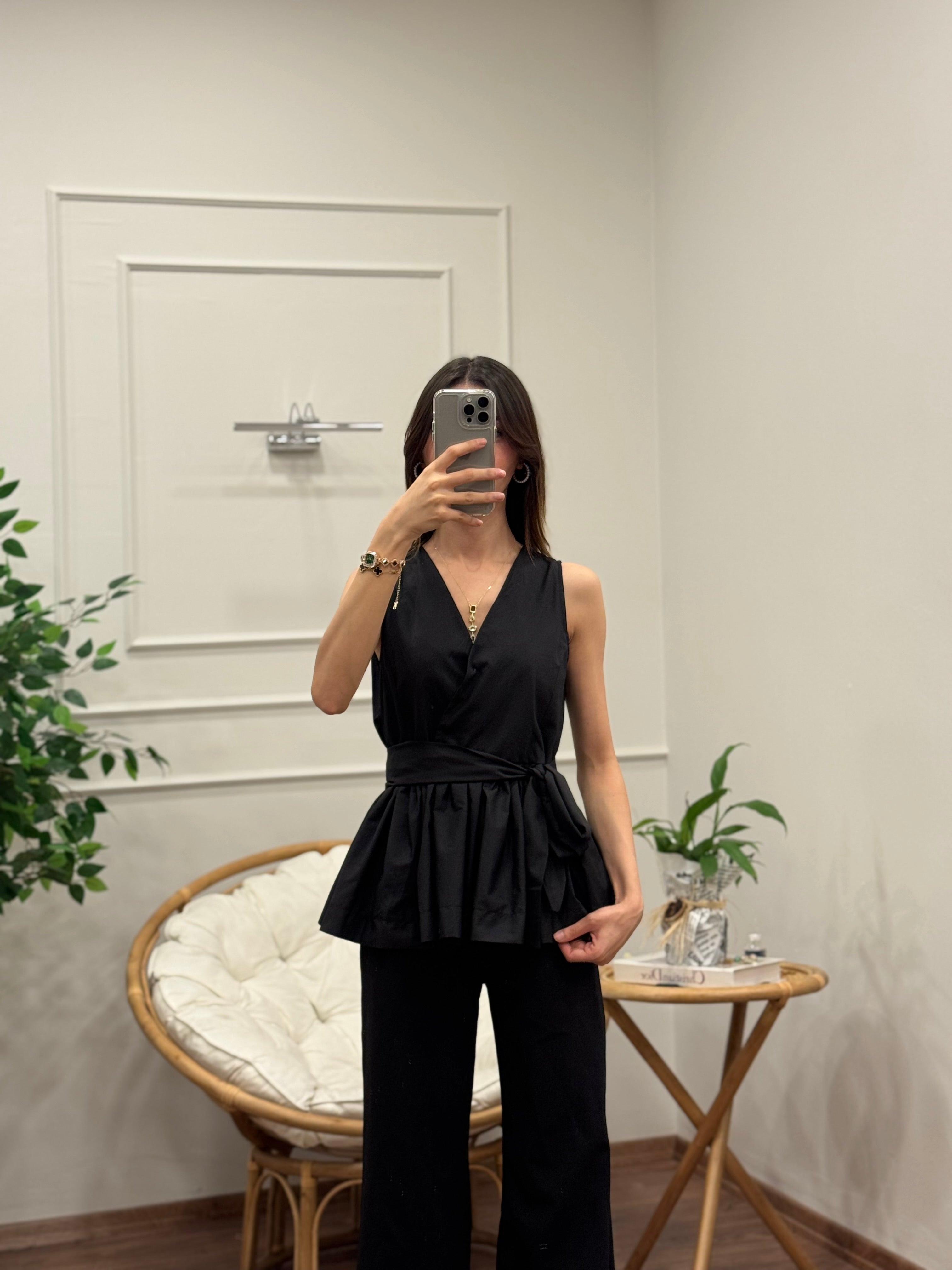 Kuşaklı Belden Bağlama Detay Siyah Bluz