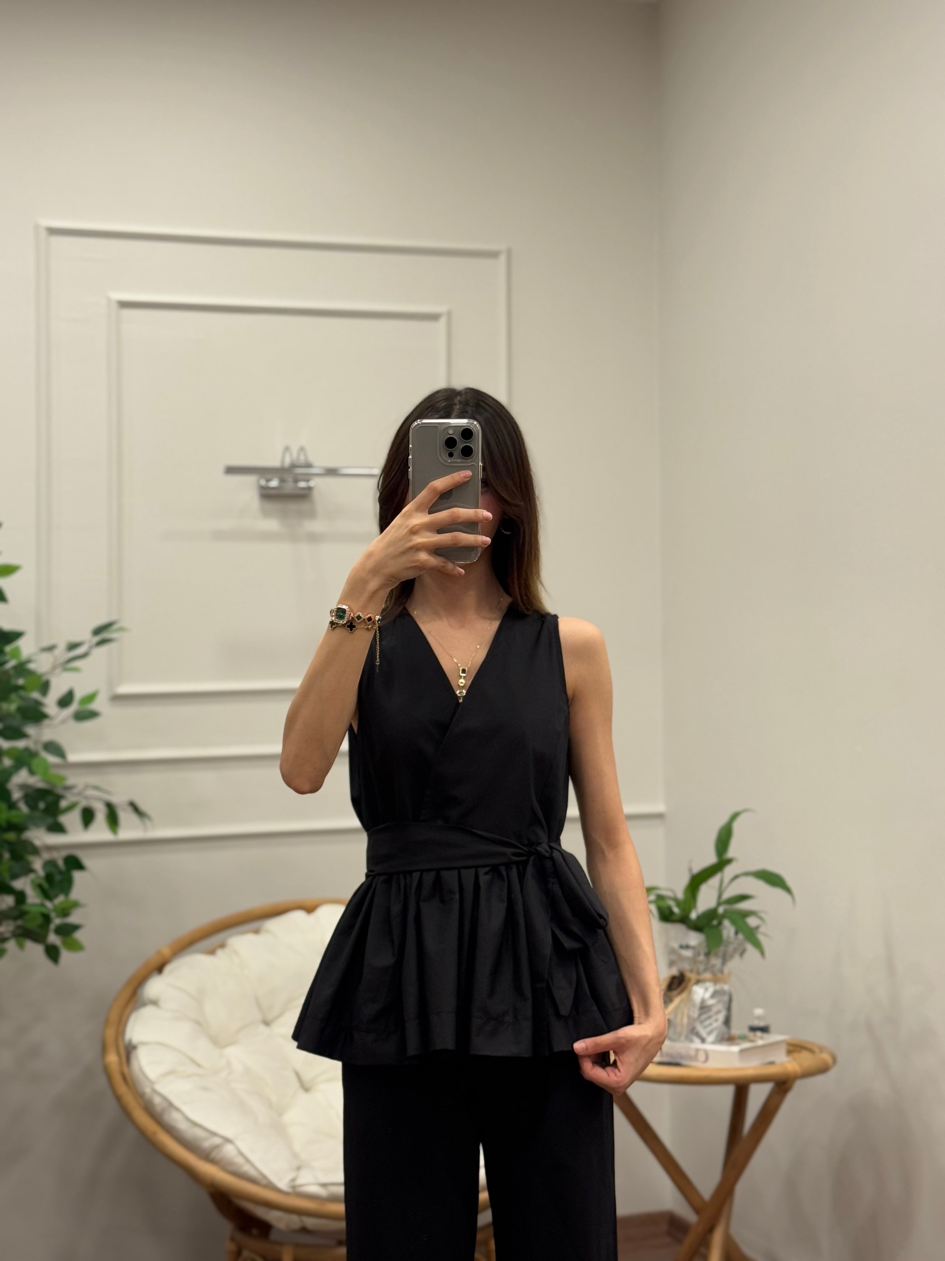 Kuşaklı Belden Bağlama Detay Siyah Bluz