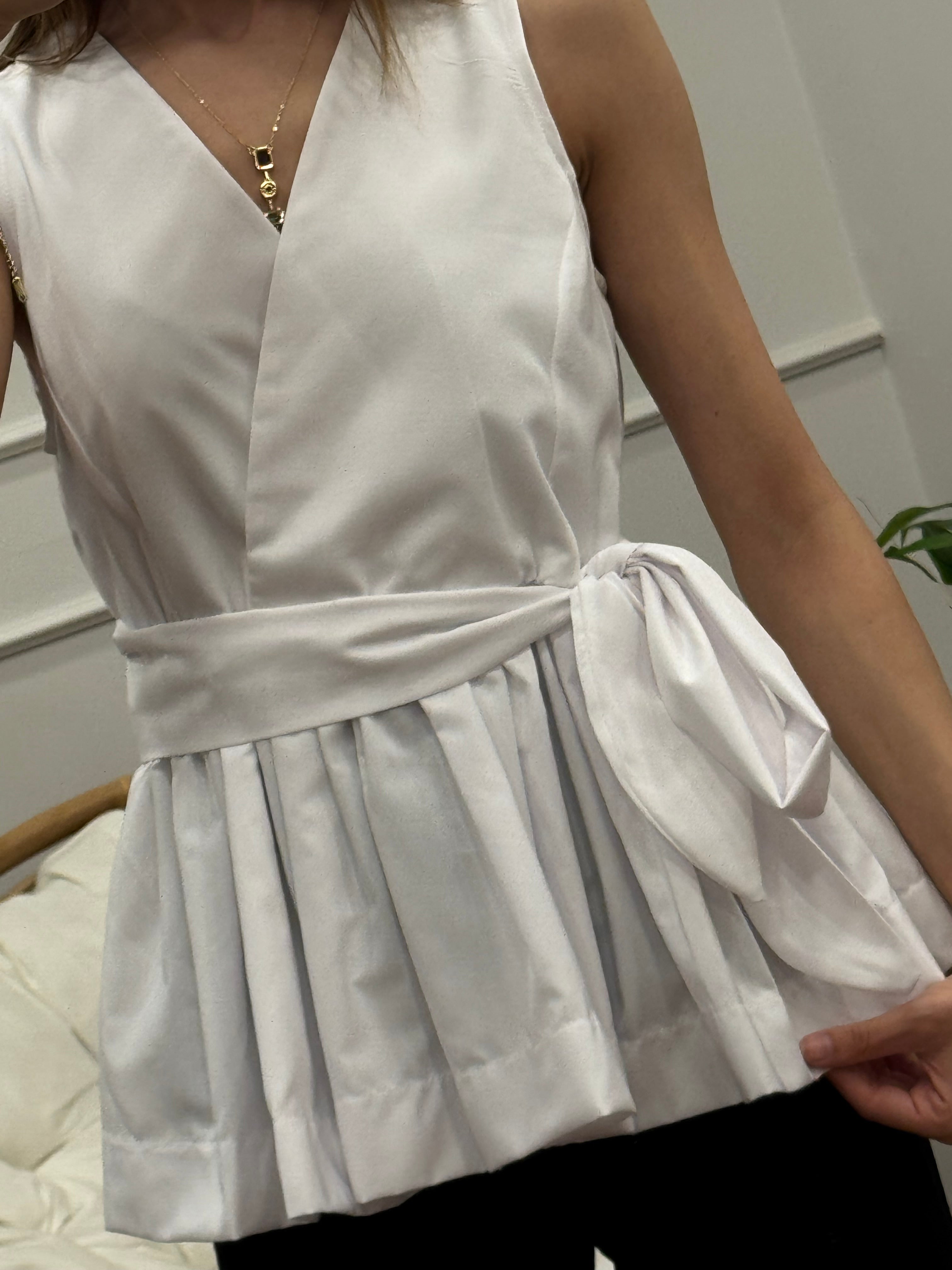 Kuşaklı Belden Bağlama Detay Beyaz Bluz