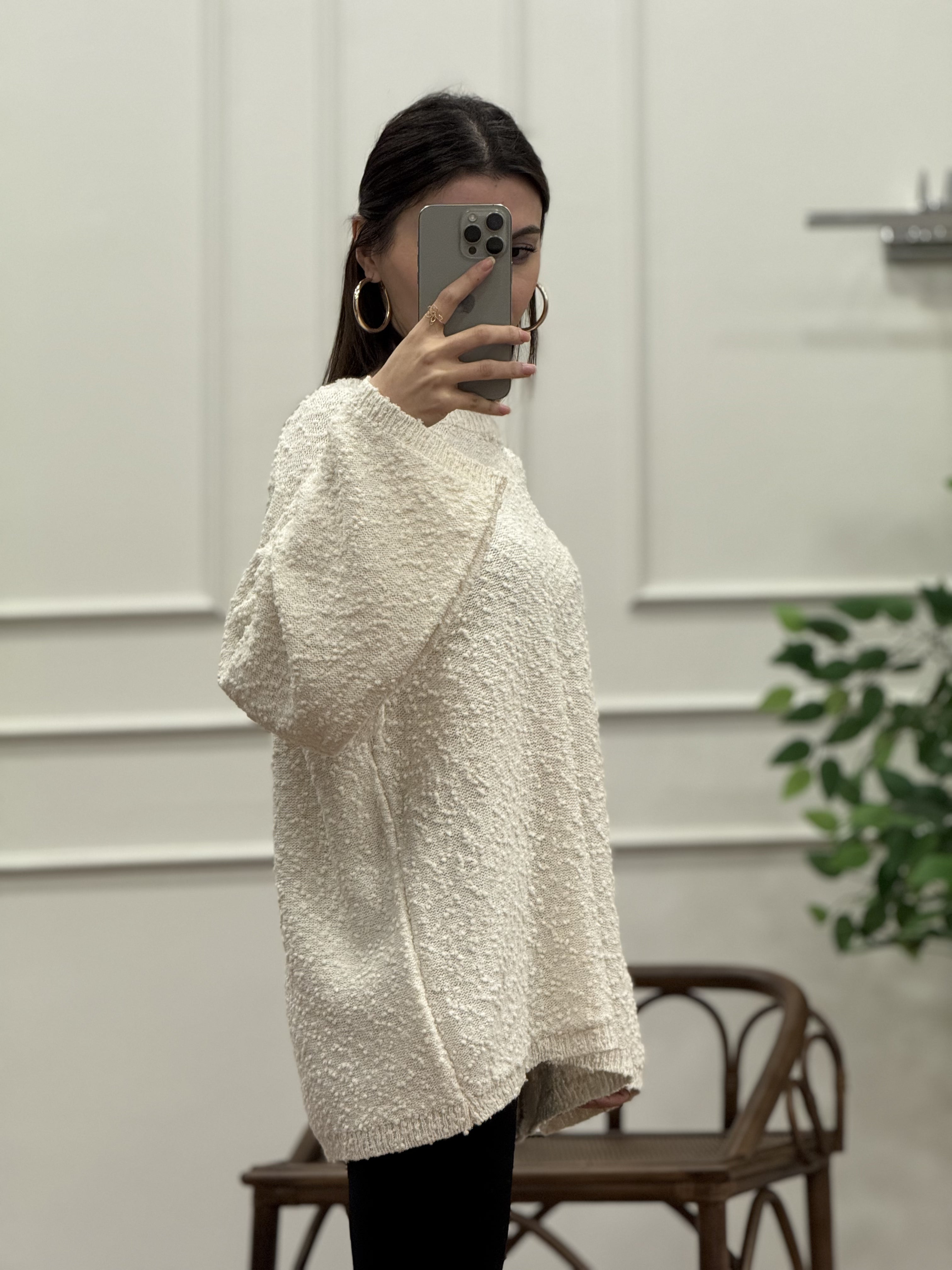 Ekru İspanyol Kol Ponpon Detaylı Bluz