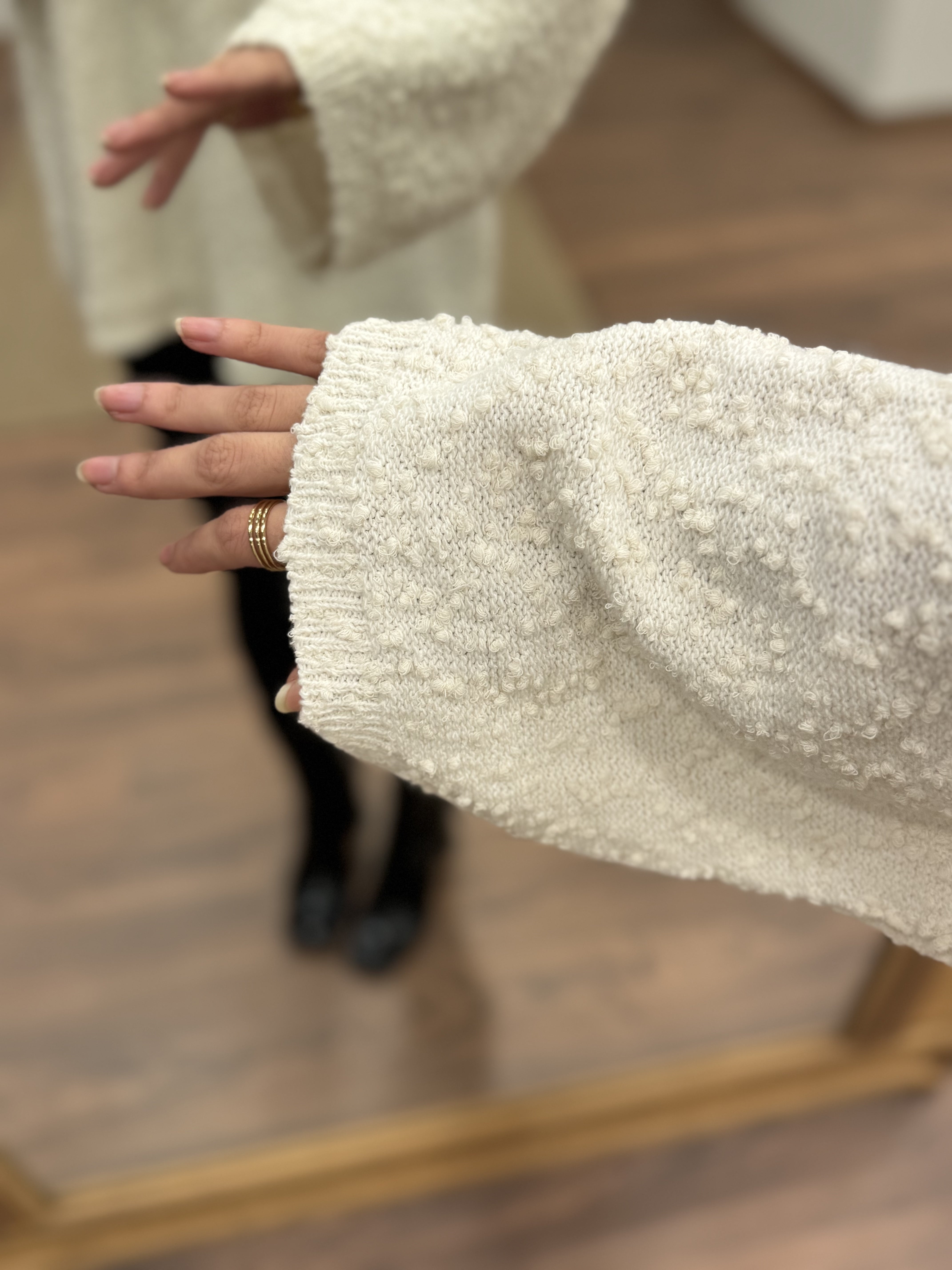 Ekru İspanyol Kol Ponpon Detaylı Bluz