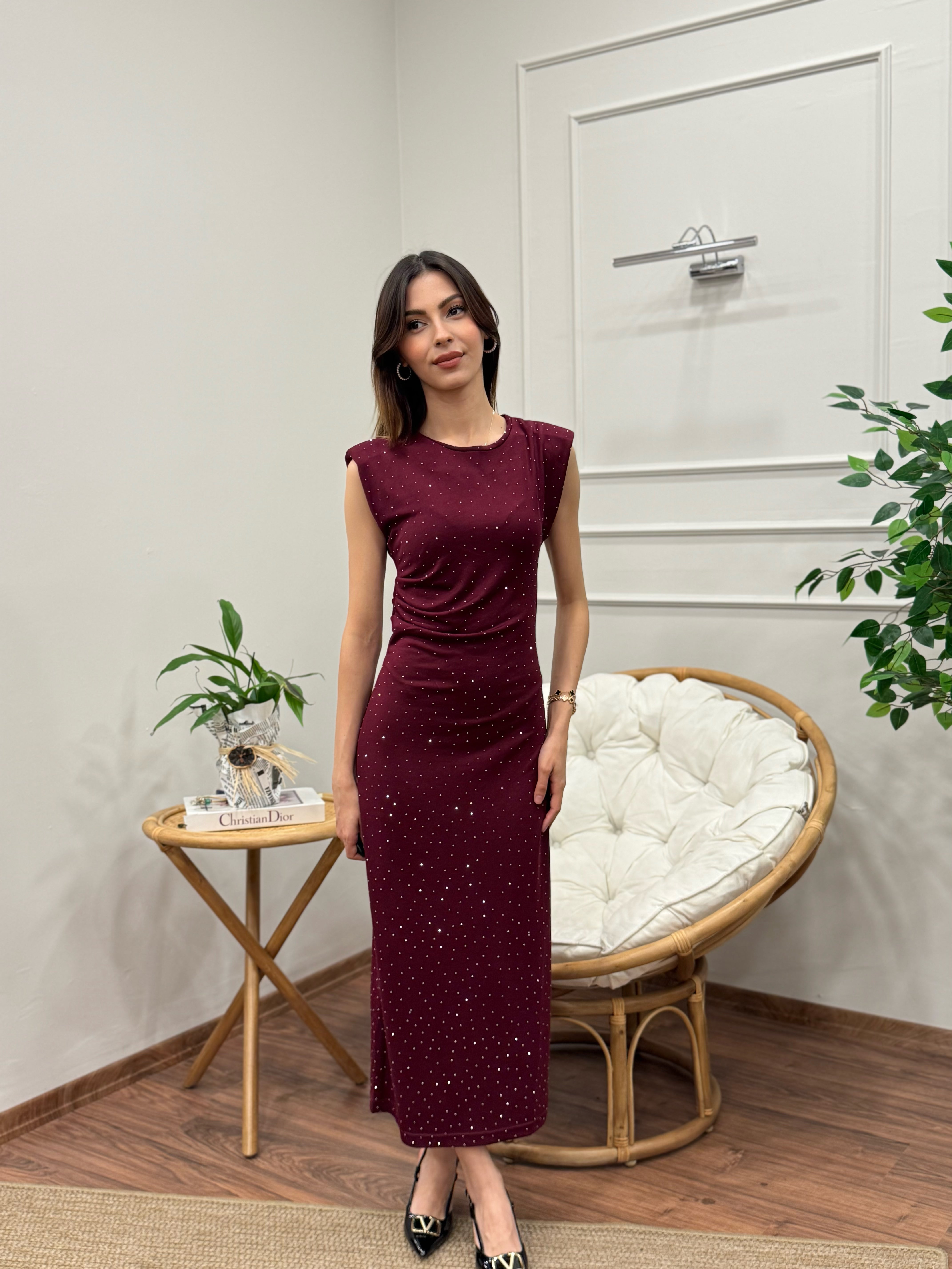 Taş Baskı Drape Detay Omuz Vatkalı Bordo Elbise