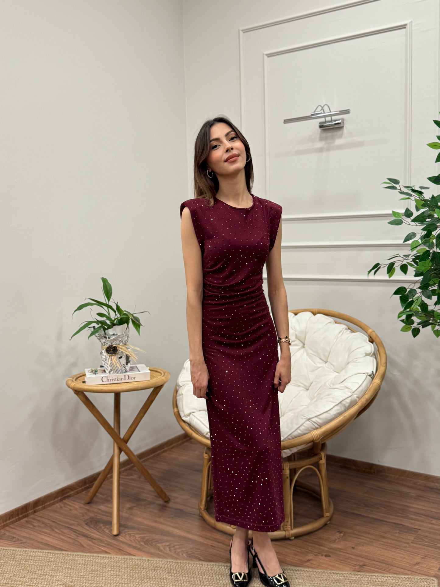 Taş Baskı Drape Detay Omuz Vatkalı Bordo Elbise