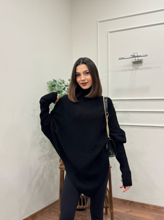 Tria V Kesim Siyah Tasarım Kazak