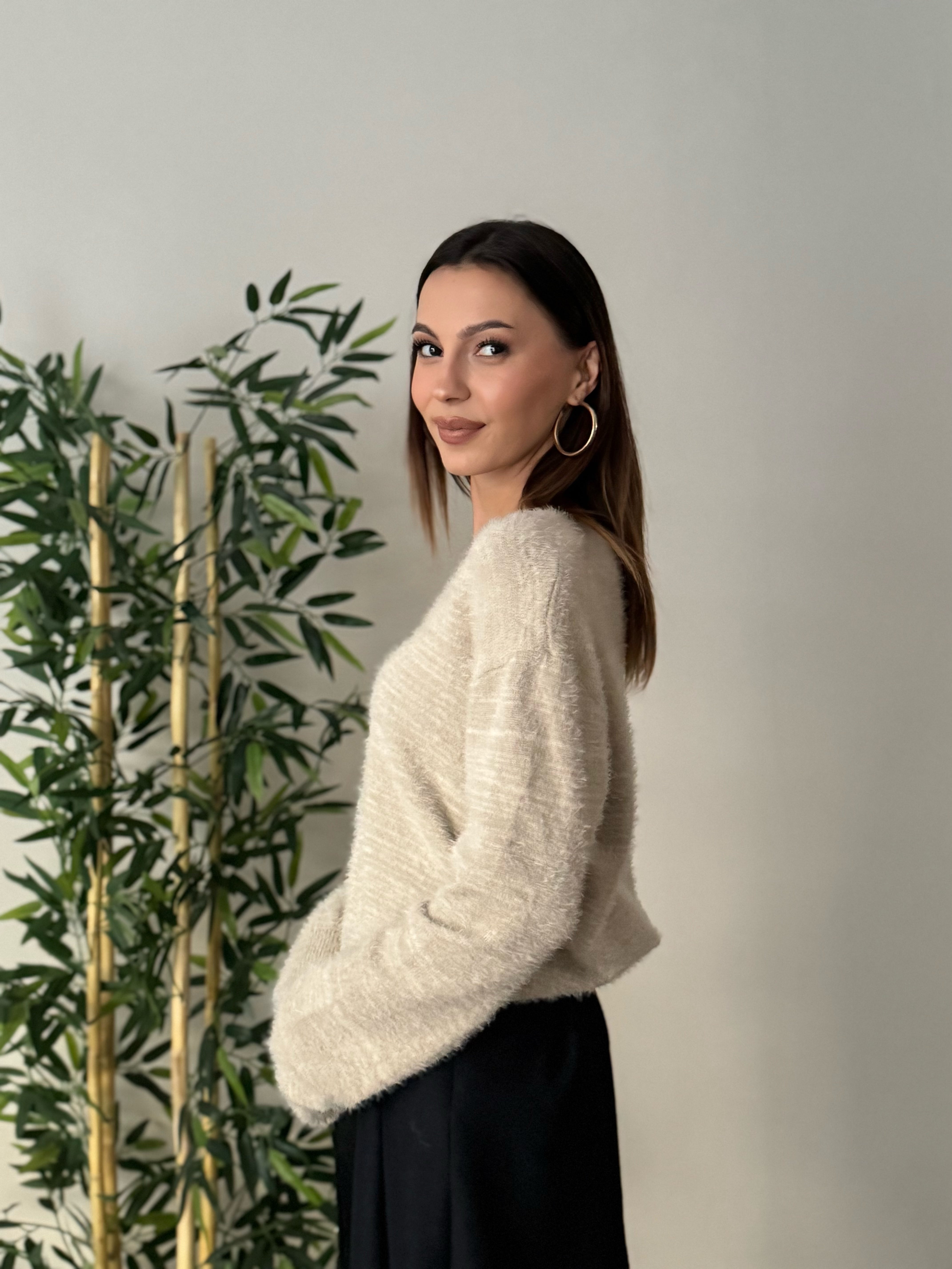 Taşlı Kalp Detay Düğmeli Bej Hırka