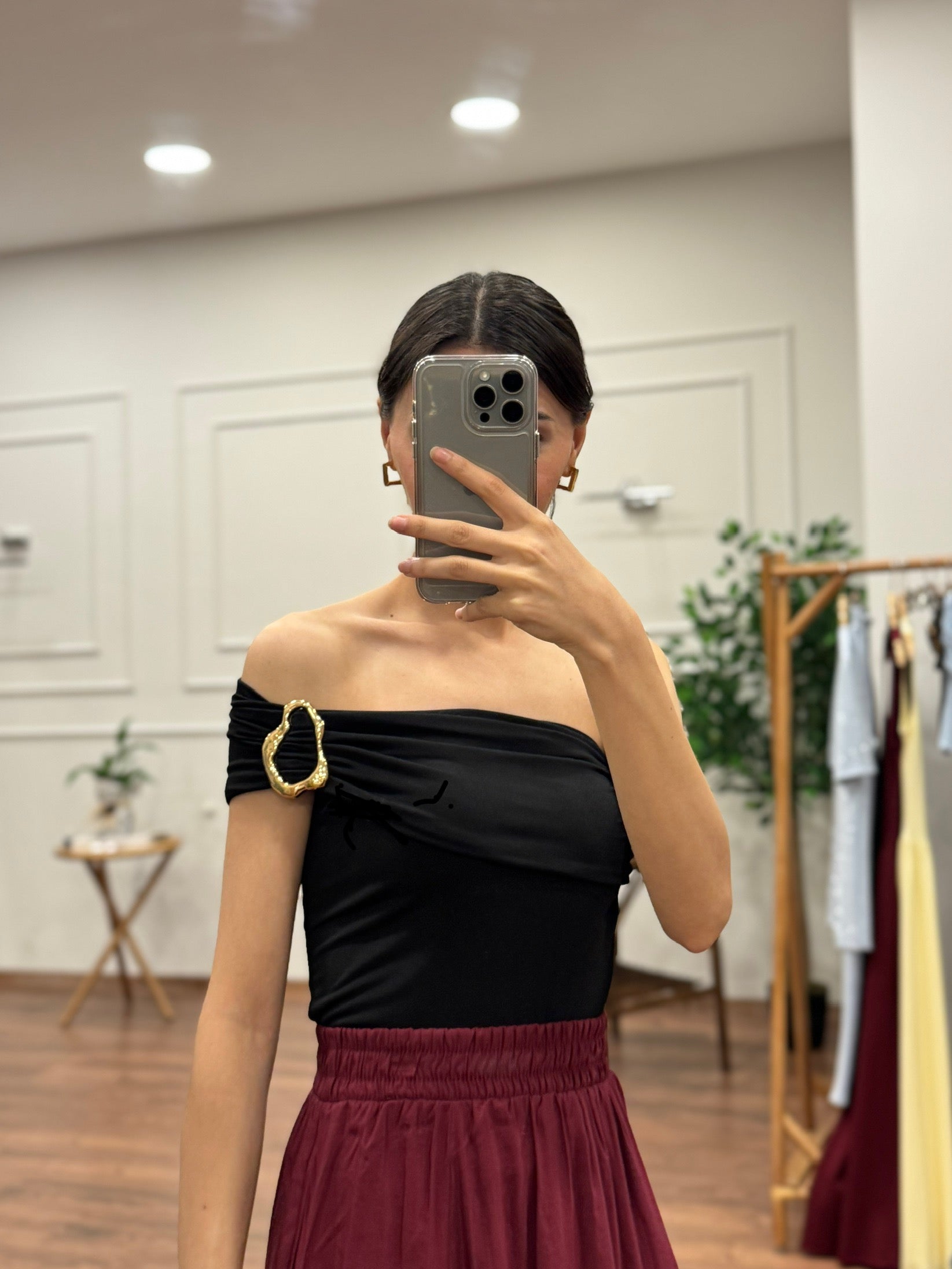 Aksesuar Detay Çift Kullanım Astarlı  Siyah Bluz